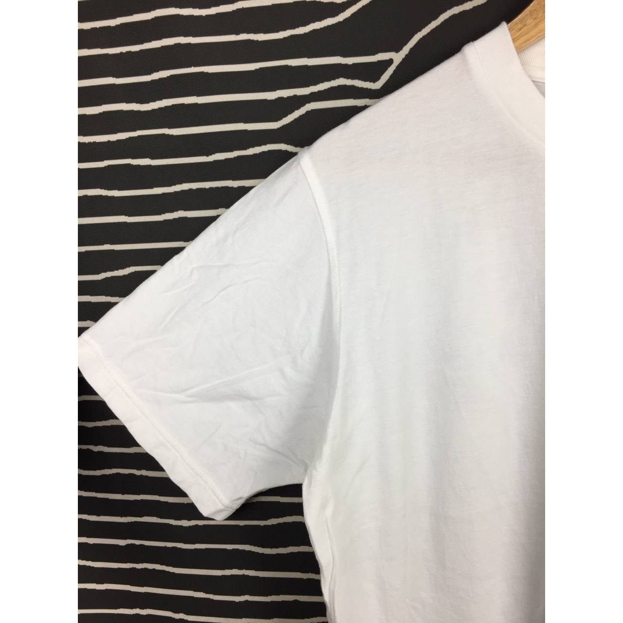 Adidas × Vintage Adidas Small Logo Casual Essentials Boxy Style Tee Size L Size US L / EU 52-54 / 3 - 5 Thumbnail