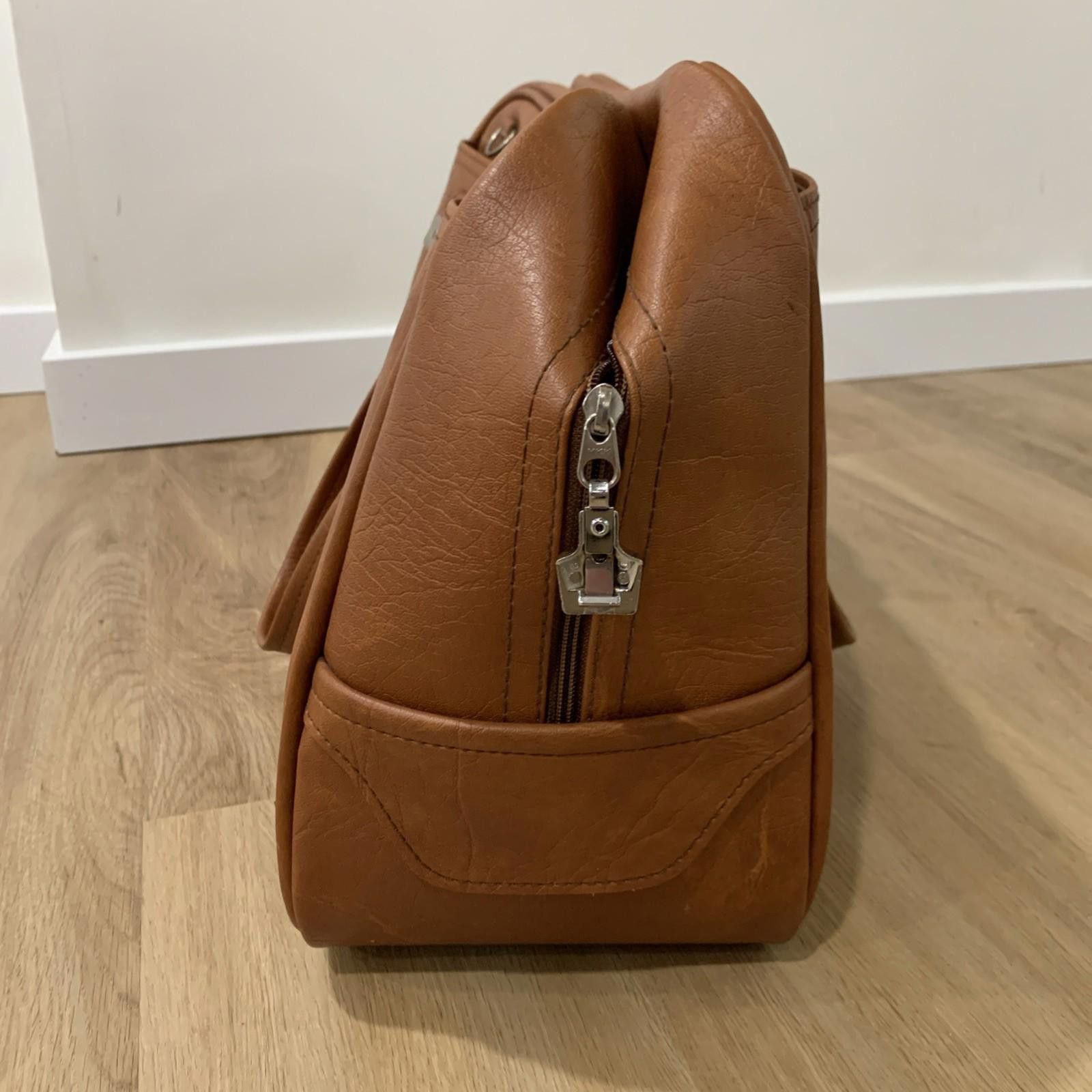 Other MINT Vintage 70s Dionite Leather Look Vinyl Weekender Bag - Size ONE SIZE - 5 Thumbnail