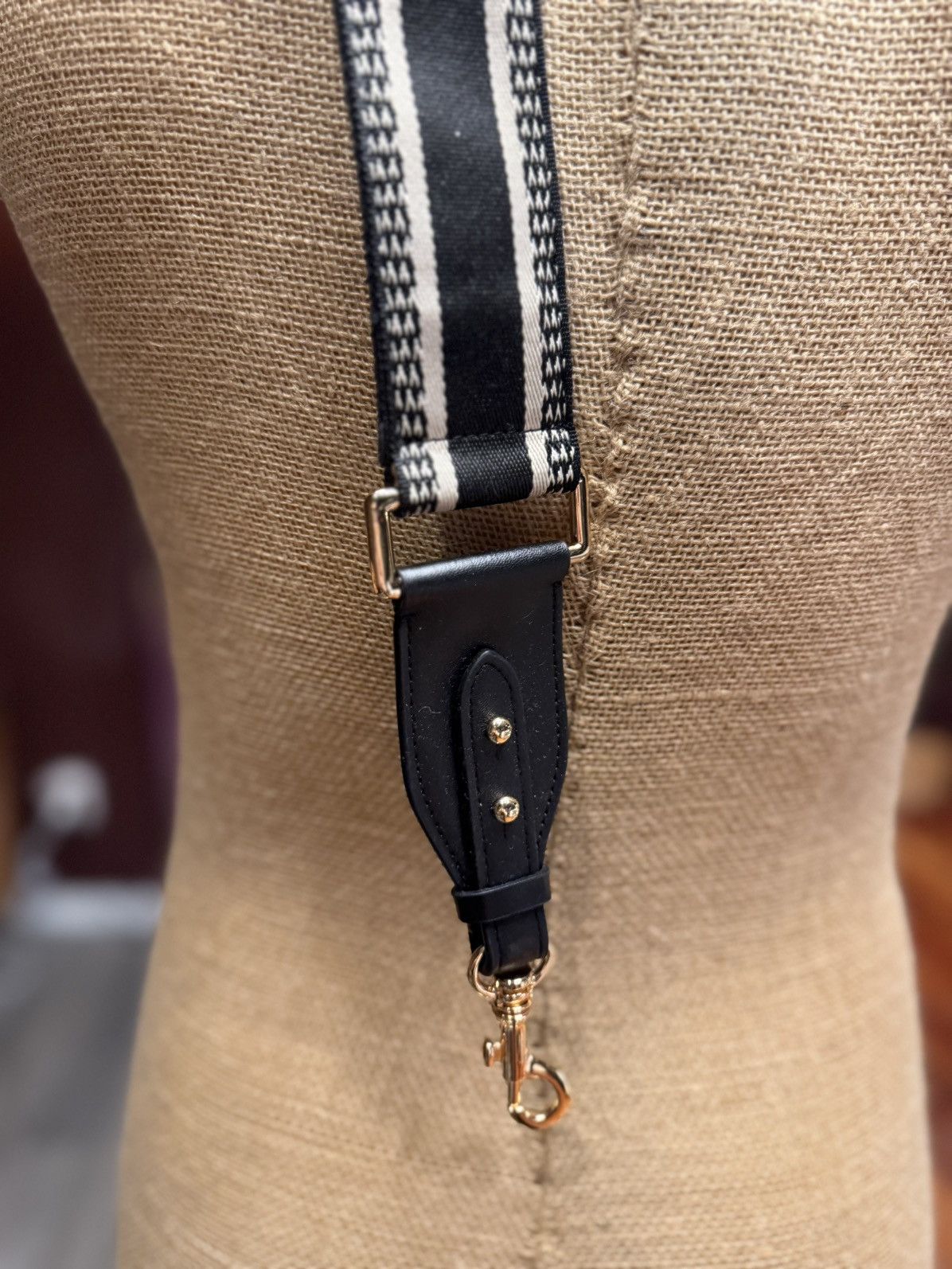 Other Adjustable Black & White Woven Bag Strap – Gold Hardware Size ONE SIZE - 4 Thumbnail