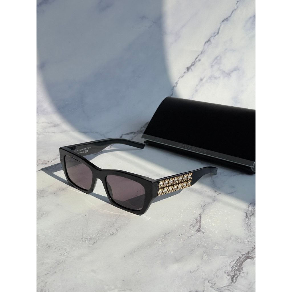 Givenchy NEW Givenchy GV40077I Cat Eye Black Crystal Sunglasses $700 Size ONE SIZE - 2 Thumbnail