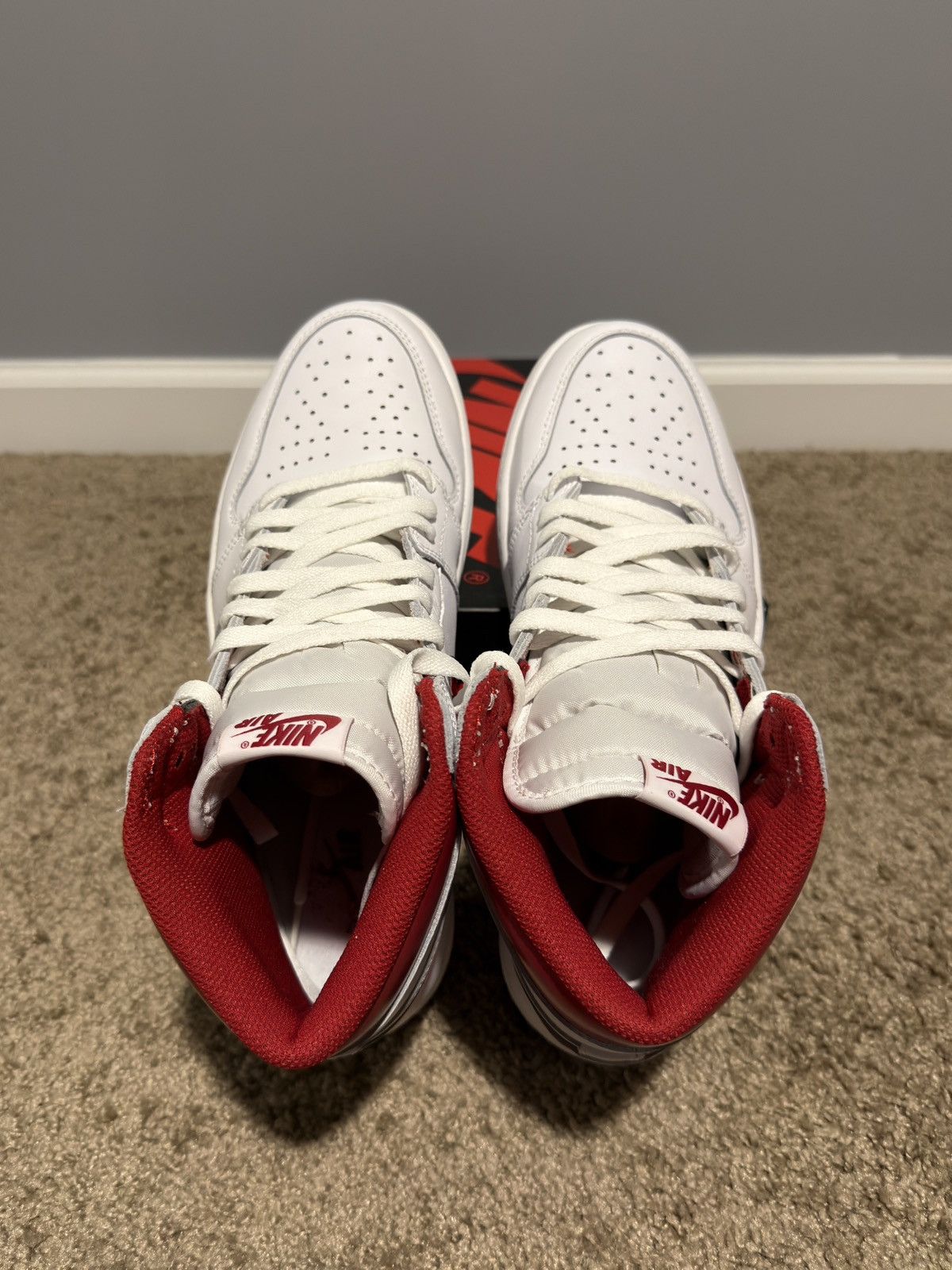 Jordan Brand 2017 Air Jordan 1 High OG "Metallic Red" Size US 10.5 / EU 43-44 - 4 Thumbnail