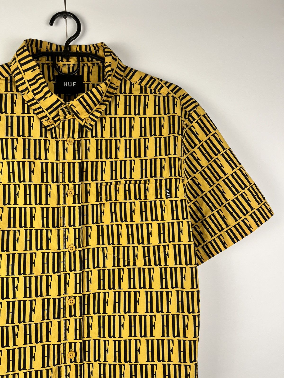 Huf HUF Monogram Cotton Short Sleeve Shirt Button Up Size US M / EU 48-50 / 2 - 3 Thumbnail