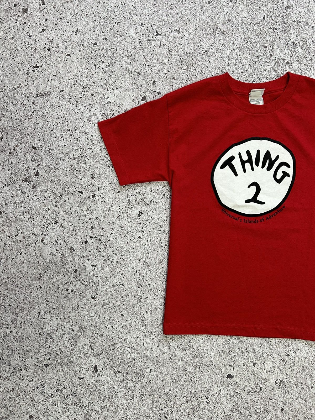 Universal Studios × Vintage Vintage Universal's Islands of Adventure Thing 2 T-Shirt Y2K Size US S / EU 44-46 / 1 - 2 Thumbnail