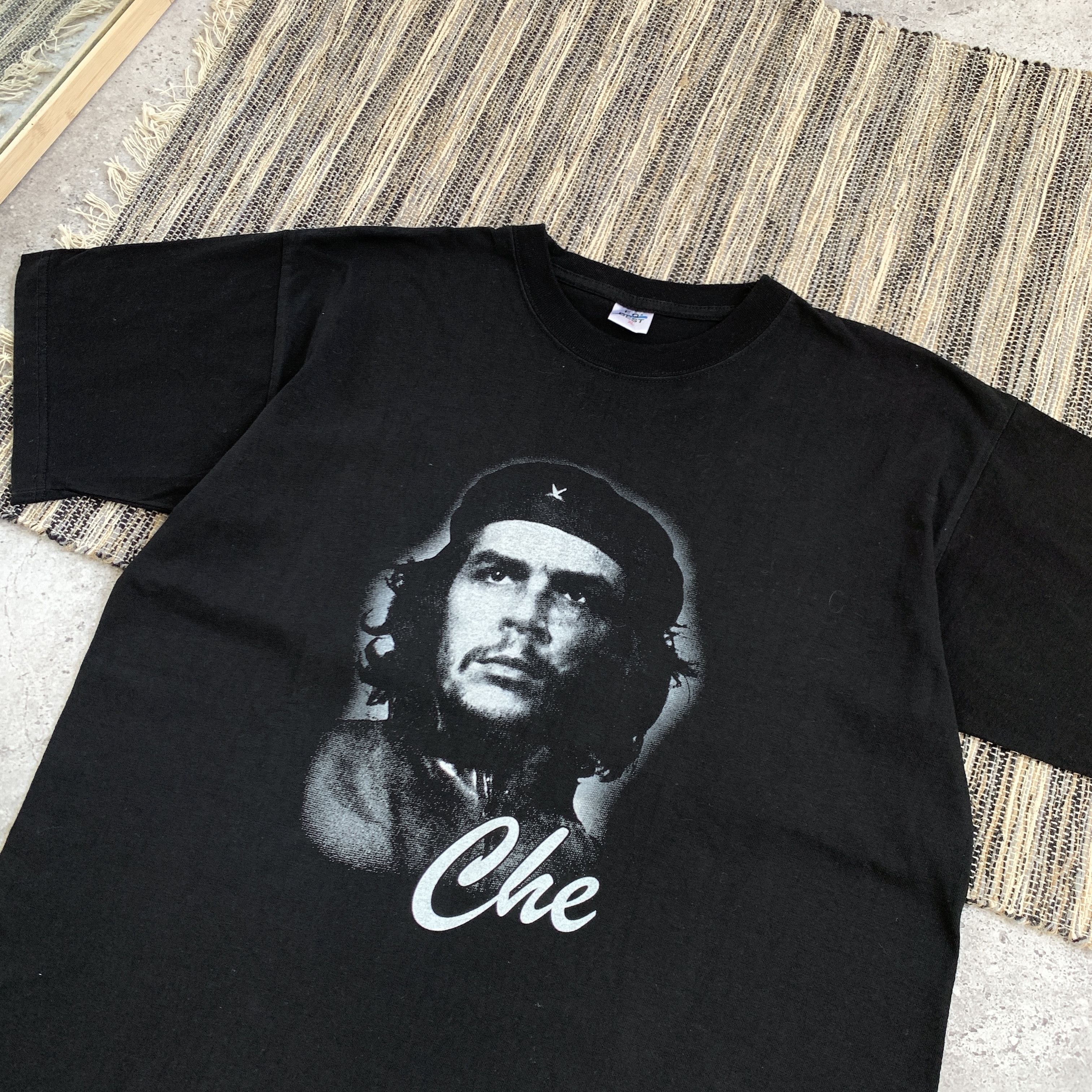 Vintage Vintage Che Guevara 90s Black Graphic Iconic Tee Shirt Size US XL / EU 56 / 4 - 3 Thumbnail