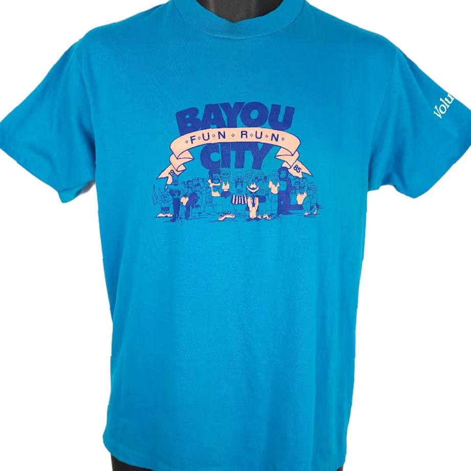 Hanes VINTAGE Hanes T-Shirt Mens Size M Blue Bayou City Fun Run 80s 1985 Houston Made In USA Running Race Theme Size US M / EU 48-50 / 2 - 2 Thumbnail