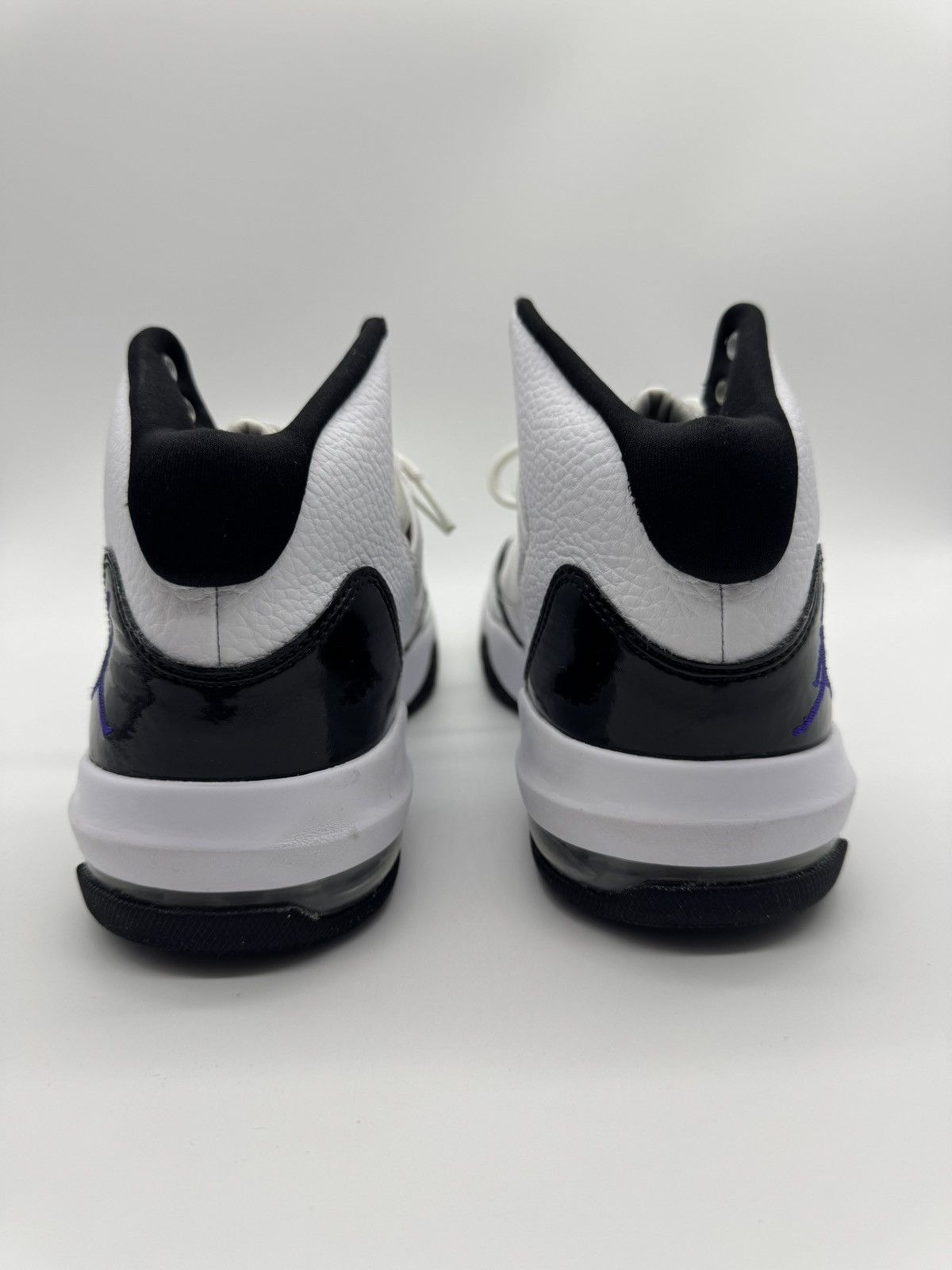 Jordan Brand × Nike Air Jordan Max Aura Concord 11 Oreo AQ9084 121 Men's Size 8 Size US 8 / EU 41 - 5 Thumbnail