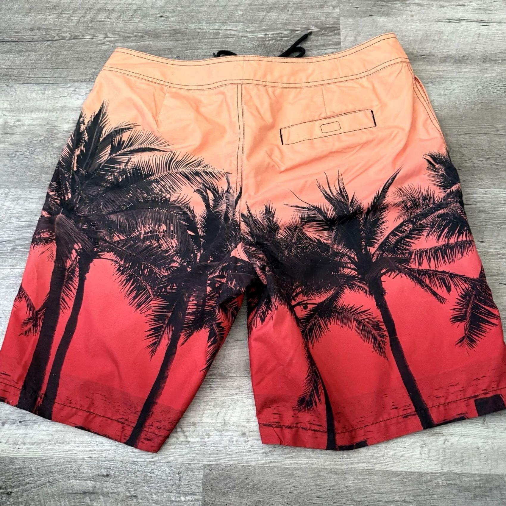 Gap GAP Mens Large Board Shorts Palm Sunset Lightweight Drawstring Swim Size US 33 - 3 Thumbnail