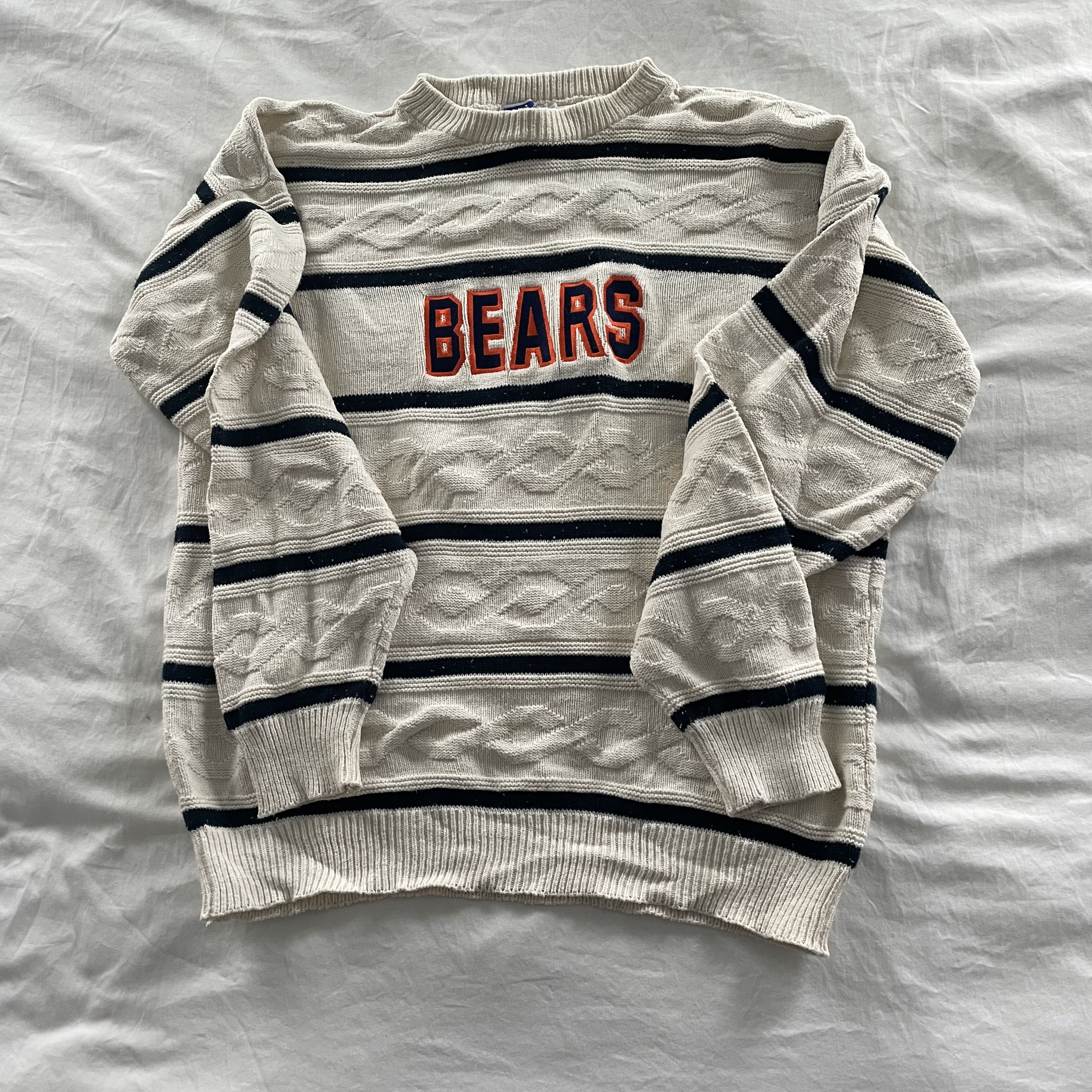 image of Nutmeg Mills Vintage Nutmeg Chicago Bears Knit in Cream/White, Men's (Size Large)