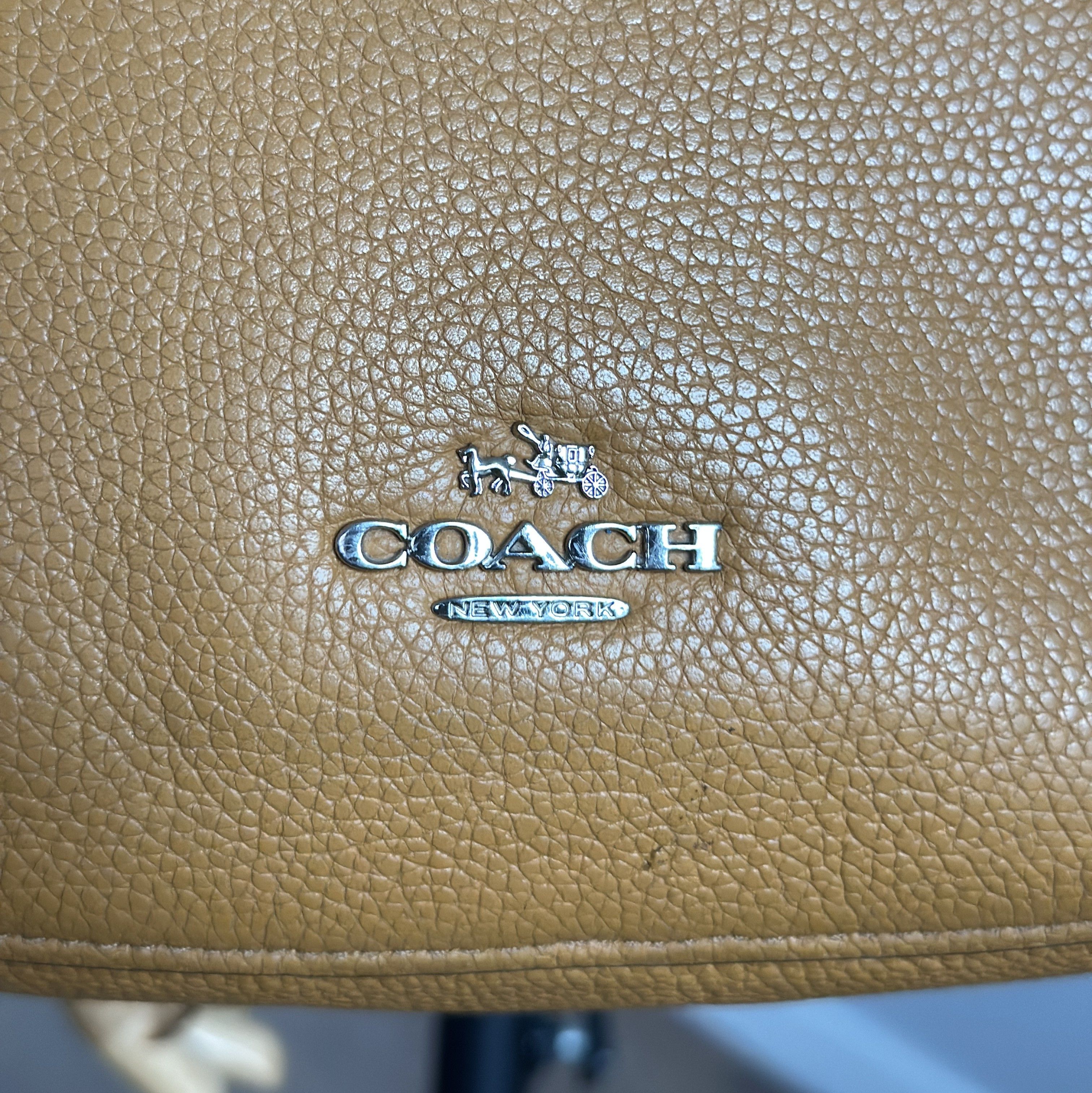 Coach COACH CHELSEA 32 Leather Shoulder/Crossbody Bag Luxury Brand Size ONE SIZE - 3 Thumbnail