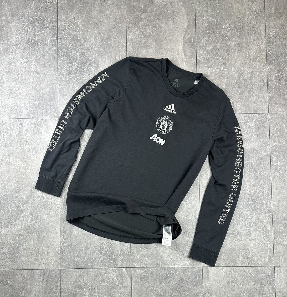 Adidas Adidas Manchester United 2019/20Training Cotton Long Sleeve Size US L / EU 52-54 / 3 - 2 Thumbnail