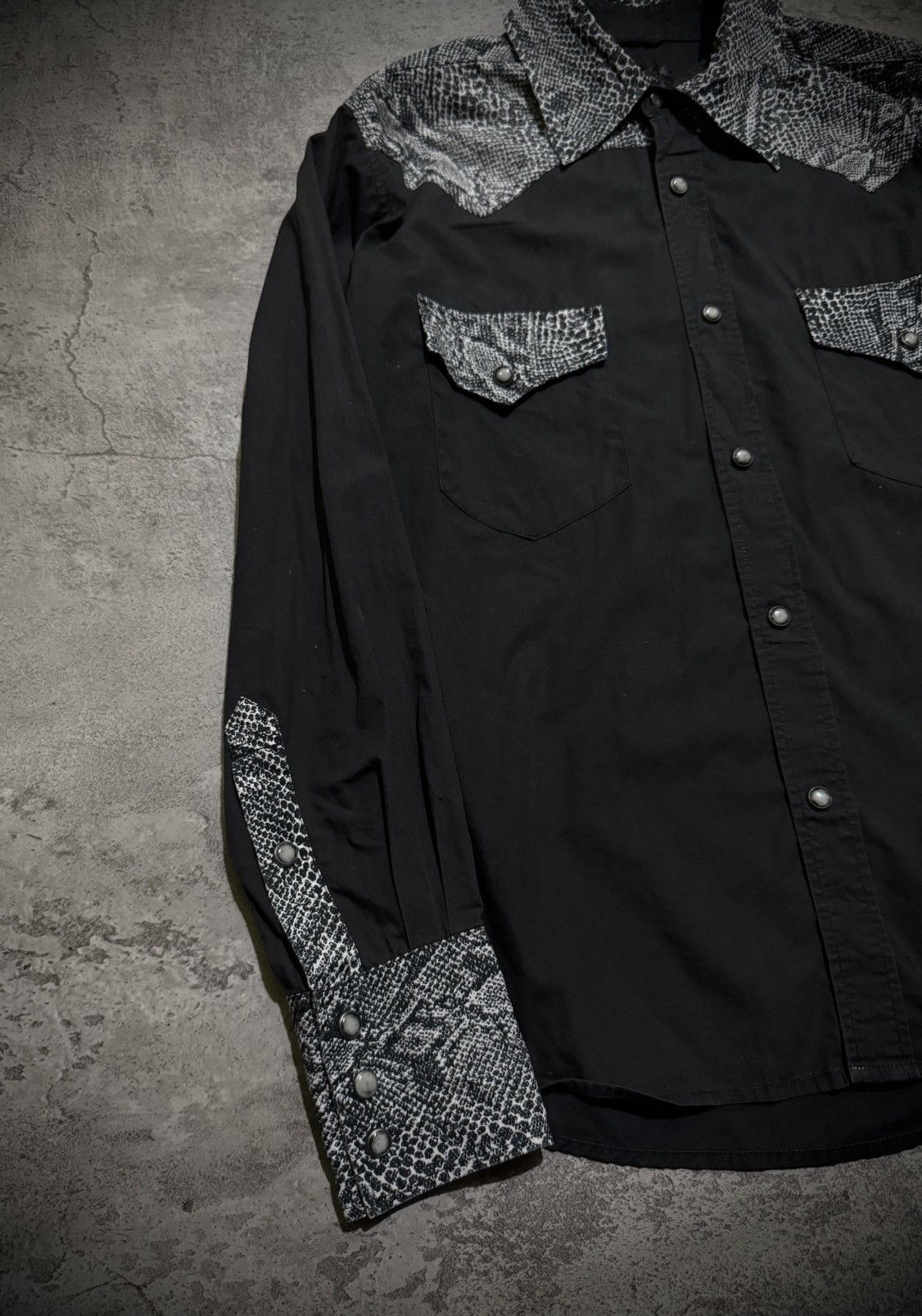 Hysteric Glamour Omkom snakeskin lgb ifsixwasnine shirt Size US M / EU 48-50 / 2 - 3 Thumbnail