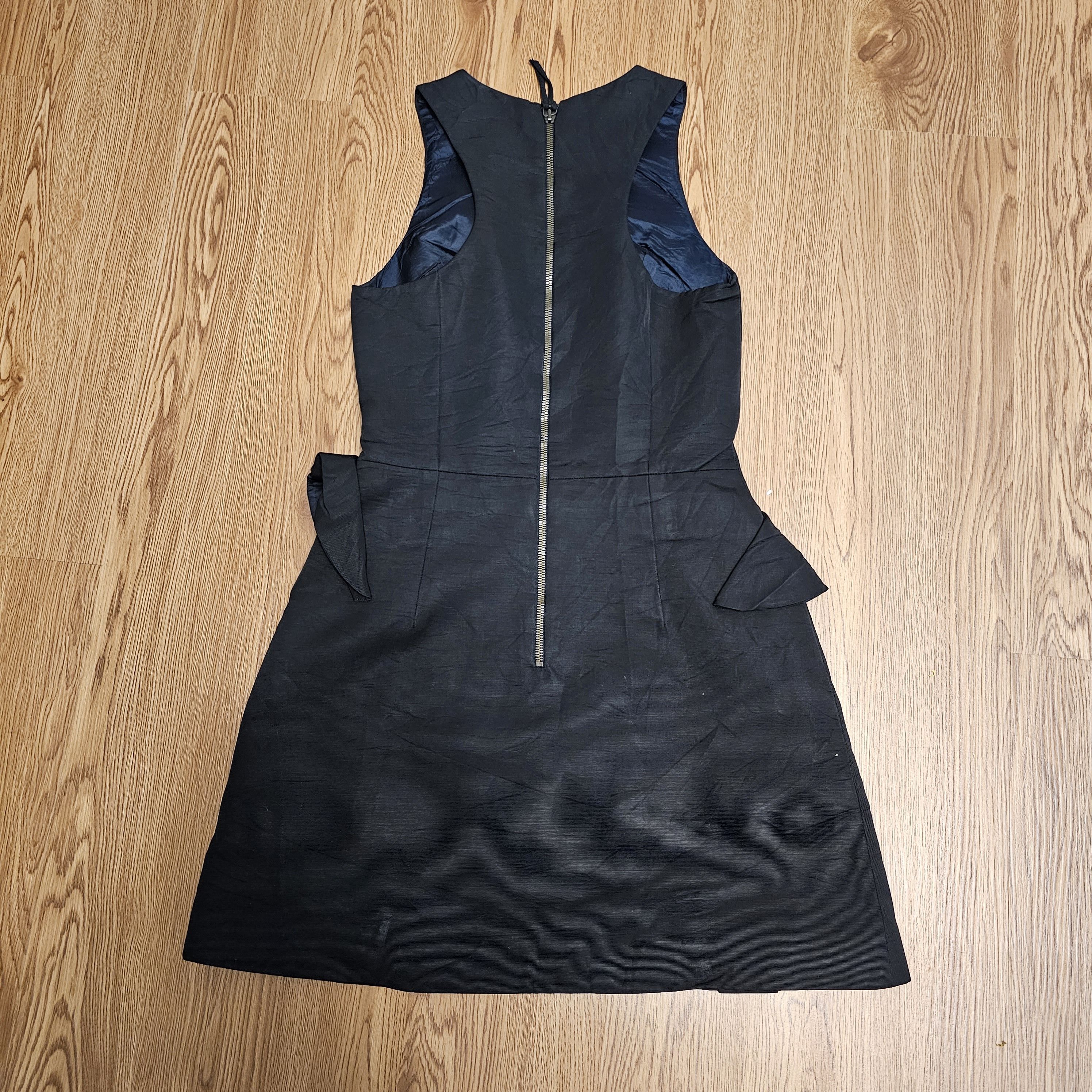 Alexander McQueen SS/12 Alexander McQueen Mini Dress Sleeveless Size S / US 4 / IT 40 - 2 Thumbnail