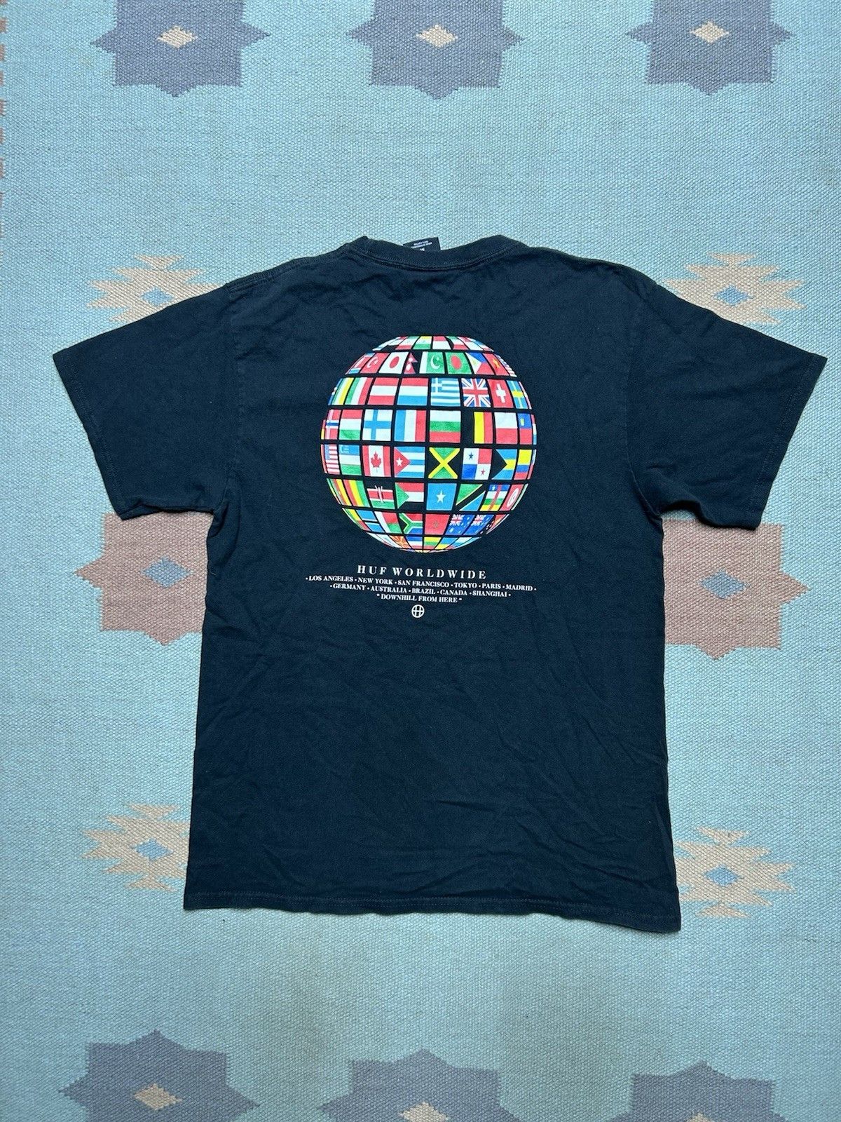 Huf HUF skateboarding t shirt worldwide flags skater medium Size US M / EU 48-50 / 2 - 1 Thumbnail