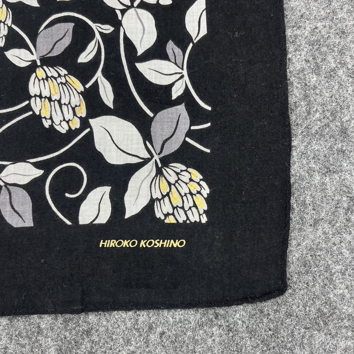 Hiroko Koshino Homme × Vintage Hiroko Koshino Handkerchief / Bandana / Neckerchief B260 Size ONE SIZE - 5 Thumbnail