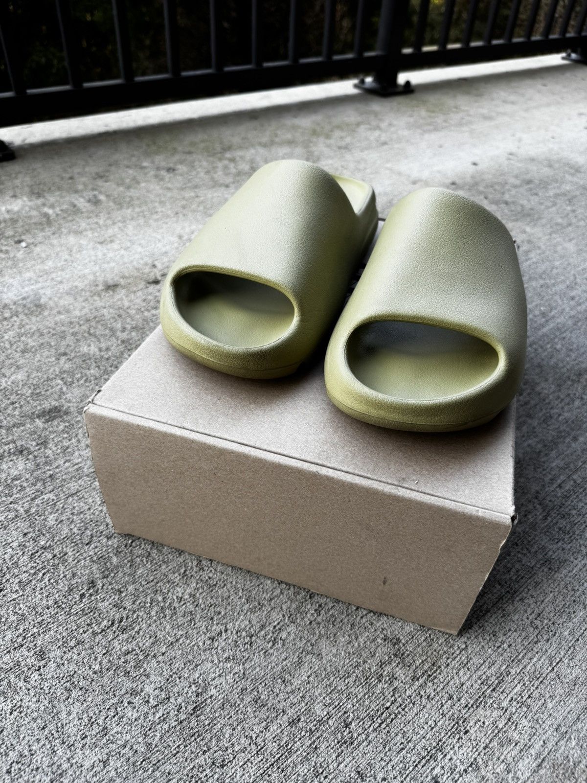 Yeezy Yeezy Slides Size US 11 / EU 44 - 1 Thumbnail