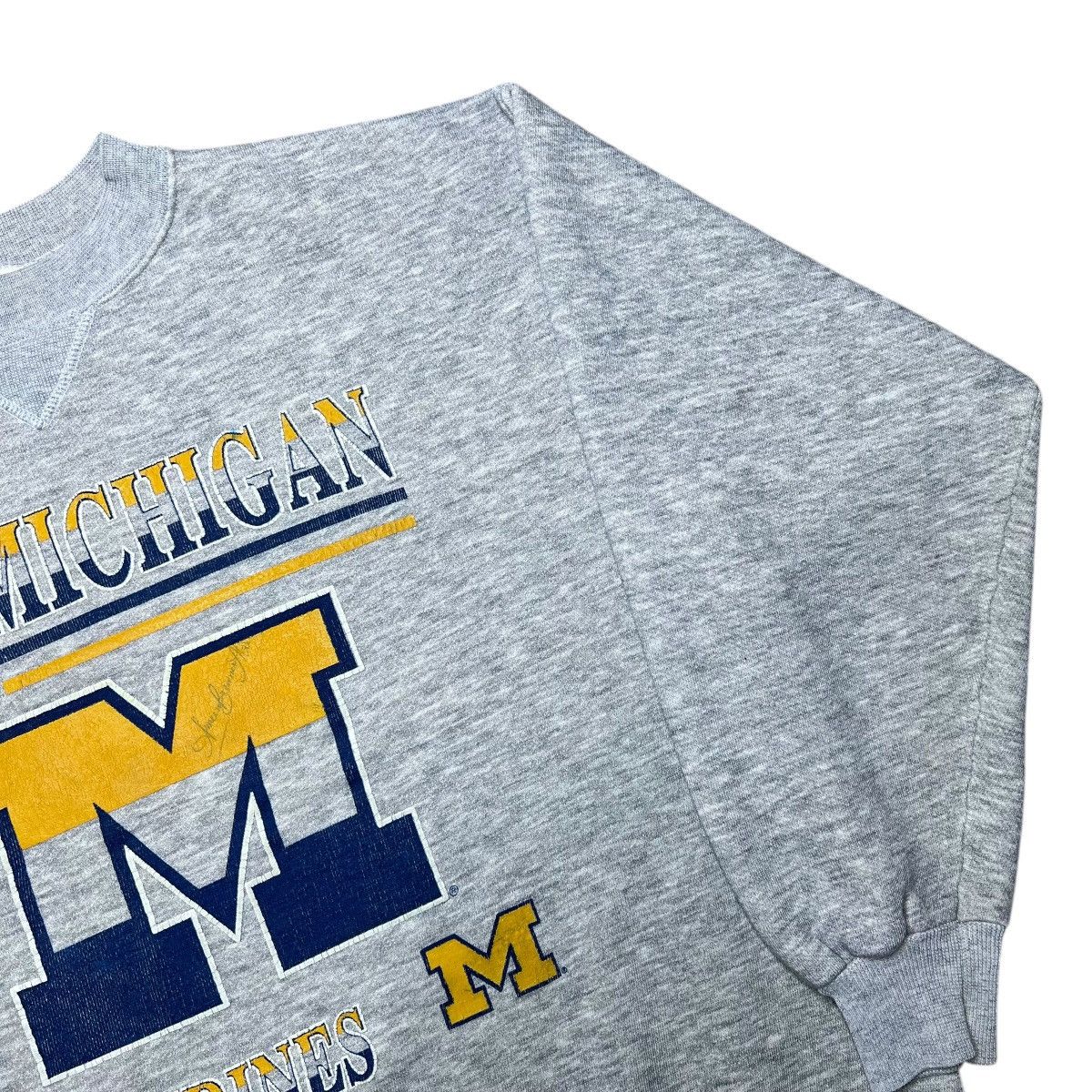NCAA Vintage 1990s NCAA Michigan Wolverines Spell Out Sweatshirt Size US L / EU 52-54 / 3 - 16 Thumbnail