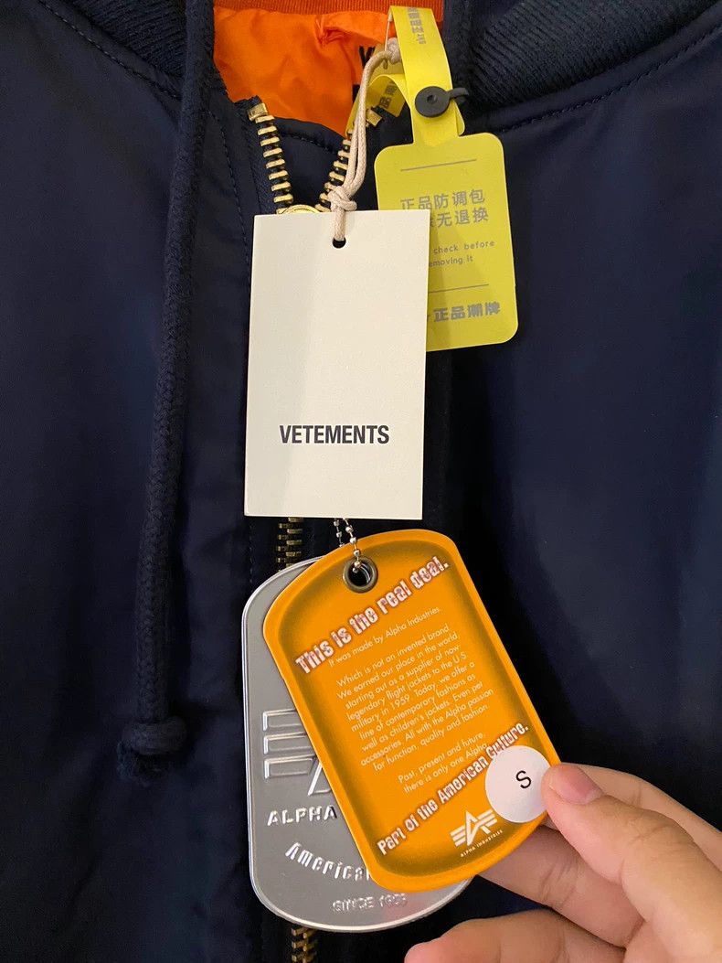 Vetements Vetements Bomber hooded cotton coat navy Size US S / EU 44-46 / 1 - 5 Thumbnail
