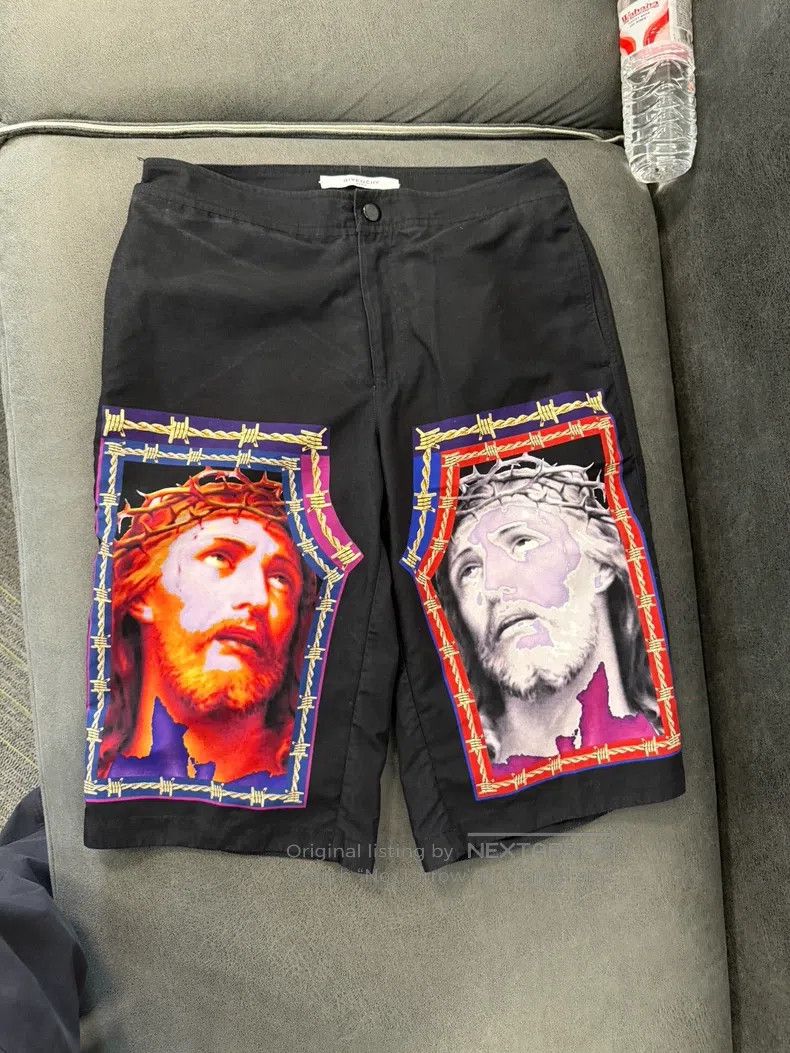 Givenchy Givenchy SizeXS Black Character Printed Short Pants (Size X Size US 30 / EU 46 - 1 Thumbnail