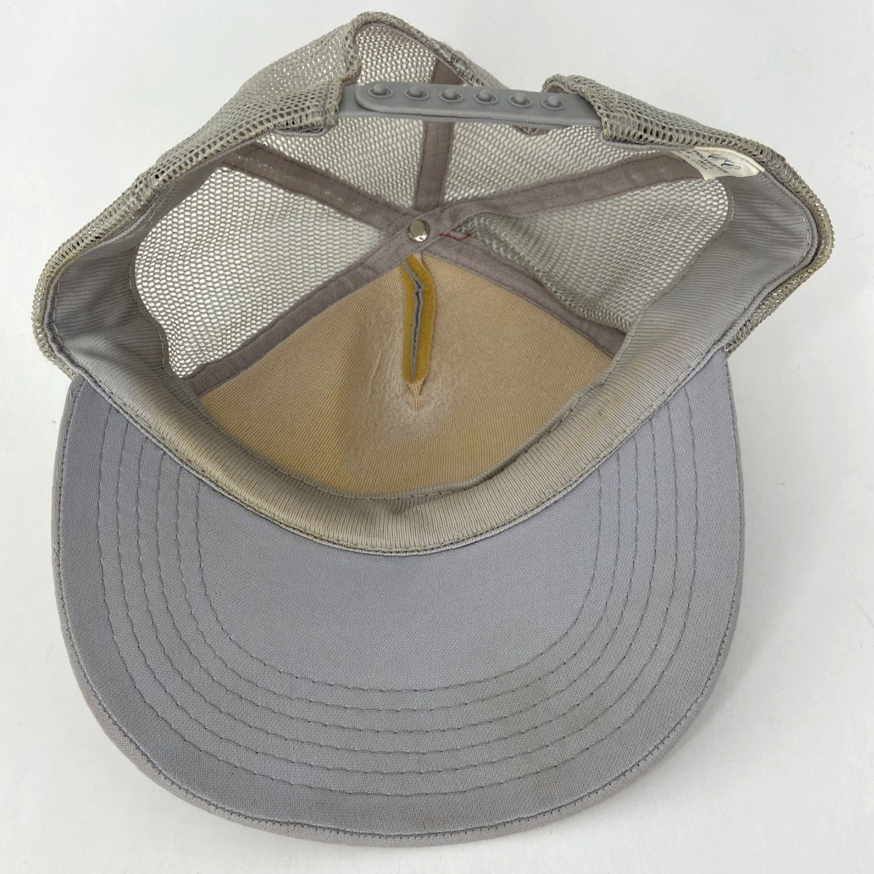 Vintage VINTAGE Ohio State Buckeyes Snapback Trucker Hat Ball Cap Worn LCC Men One Size Grey Polyester Adjustable Sports Cap Size ONE SIZE - 7 Thumbnail