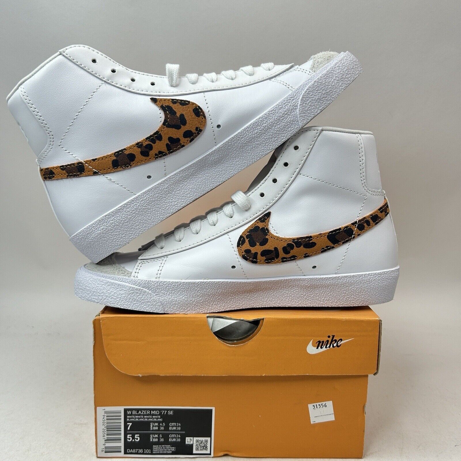 Nike Nike Blazer Mid ‘77 SE WMNS “Leopard” 2024 Size US 7 / IT 37 - 3 Thumbnail