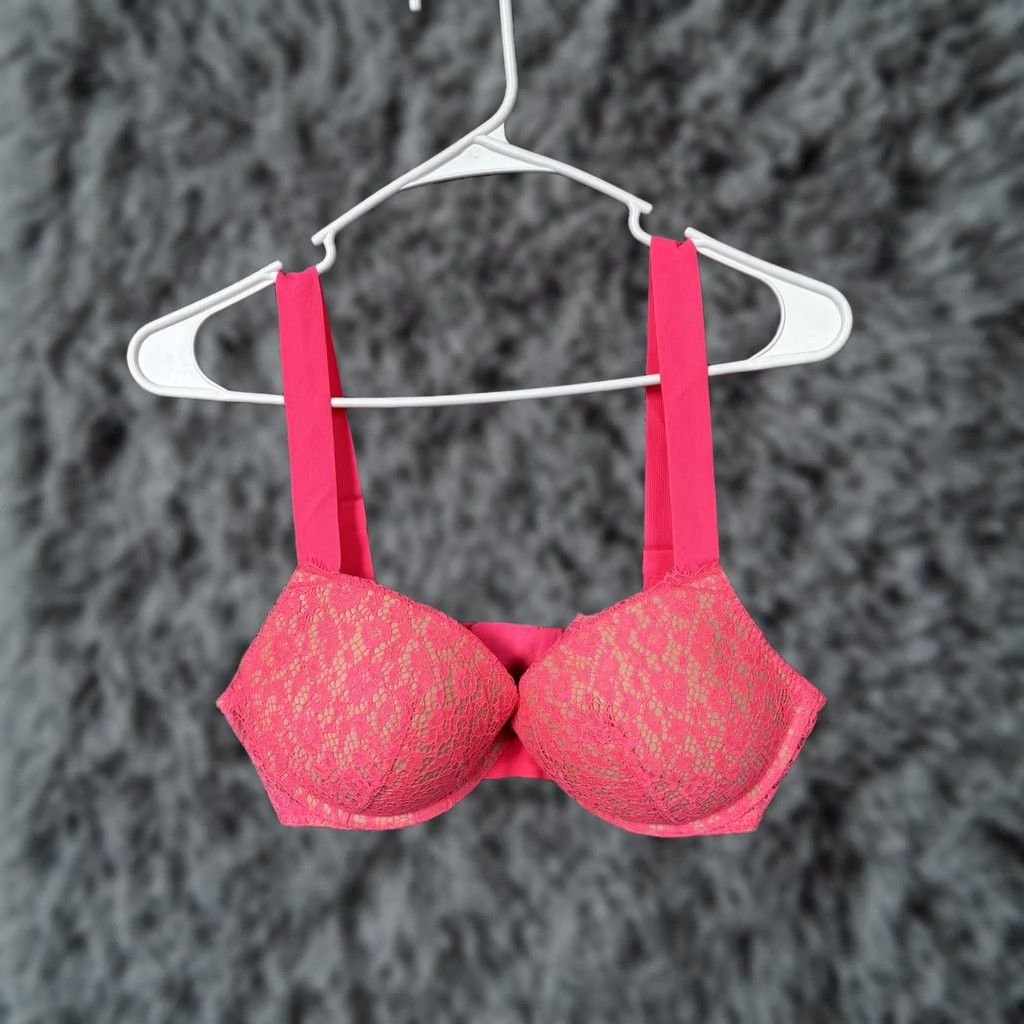 Victoria's Secret VINTAGE? No. Victoria's Secret Very Sexy Push Up Bra 36D Pink Lace Underwire Padded Romantic Size ONE SIZE - 1 Thumbnail