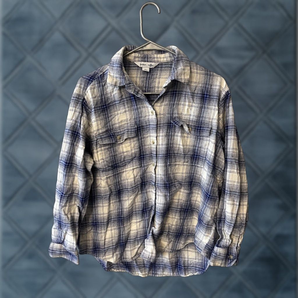 Old Navy Old Navy Boyfriend Button Down Shirt Medium M Blue Plaid Women Shirt Button-Up Adult M Blue Plaid Womens Size M / US 6-8 / IT 42-44 - 1 Thumbnail