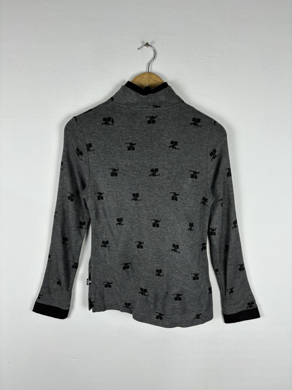 Courreges × Vintage Vintage Courreges Monogram Sweater Size XS / US 0-2 / IT 36-38 - 5 Thumbnail