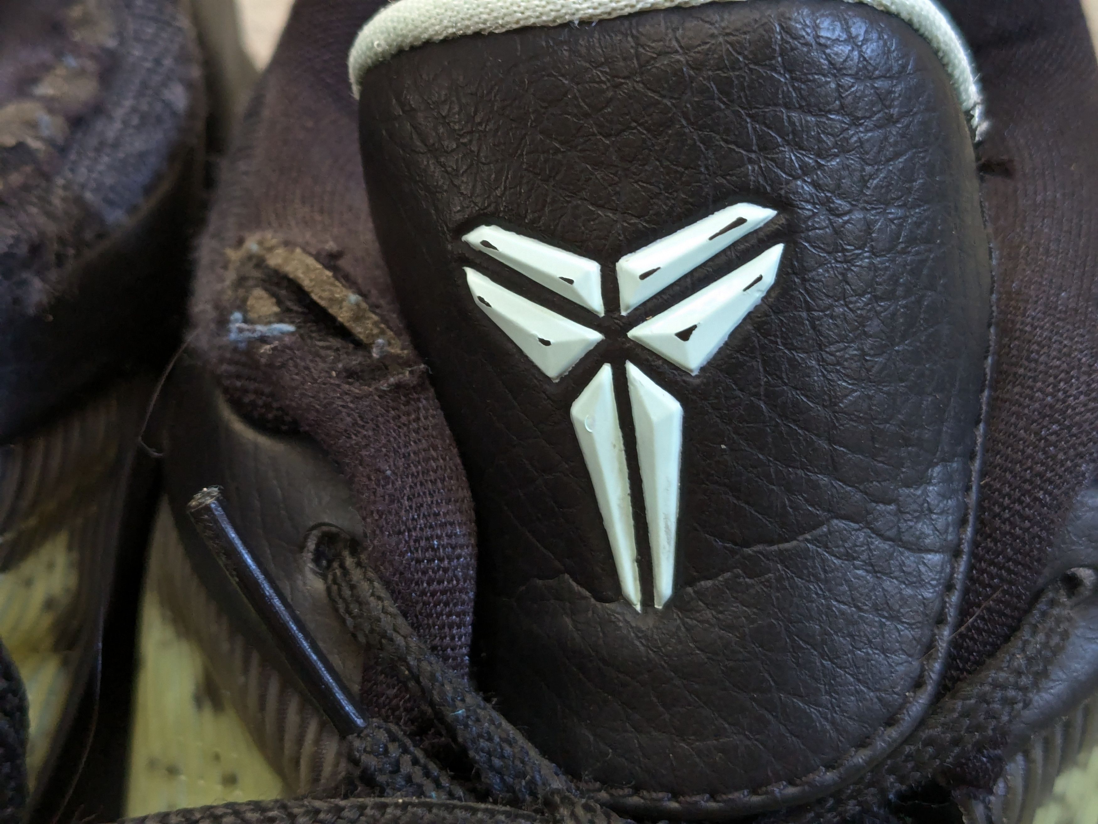 Nike NIKE KOBE VII 7 Men 10.5 Poison Dart Frog 488371-300 Size US 10.5 / EU 43-44 - 6 Thumbnail