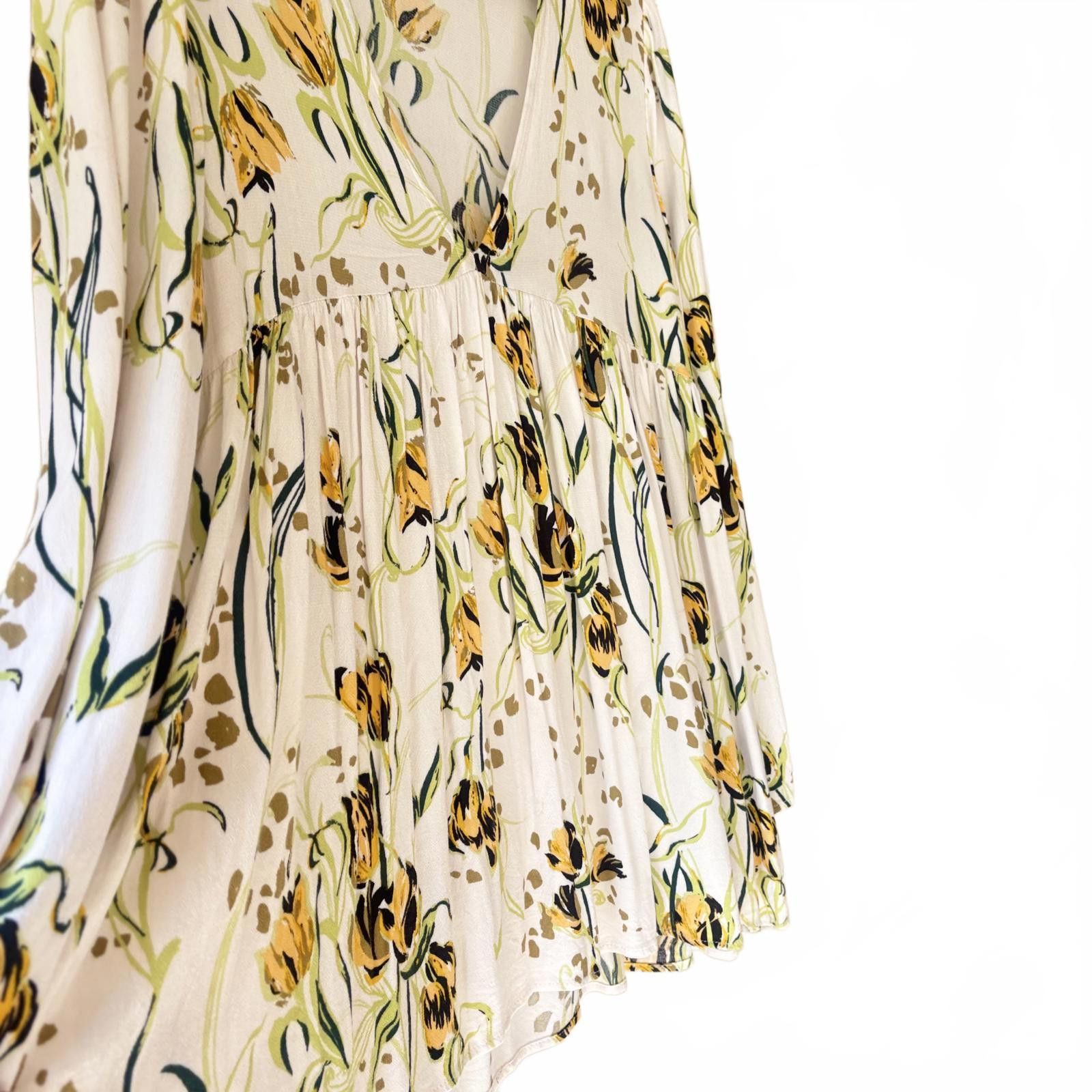 Free People Free People Floral Long Sleeve Peplum Blouse Size S / US 4 / IT 40 - 2 Thumbnail