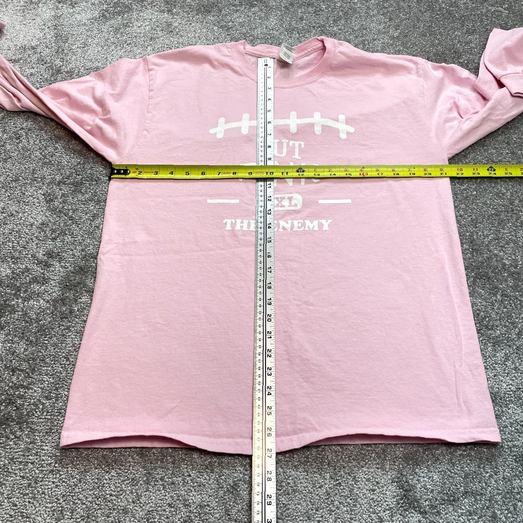 Gildan Gildan Ultra Cotton Shirt Mens Large Out Pink the Enemy Football Seam CB West Skull Size US L / EU 52-54 / 3 - 5 Thumbnail