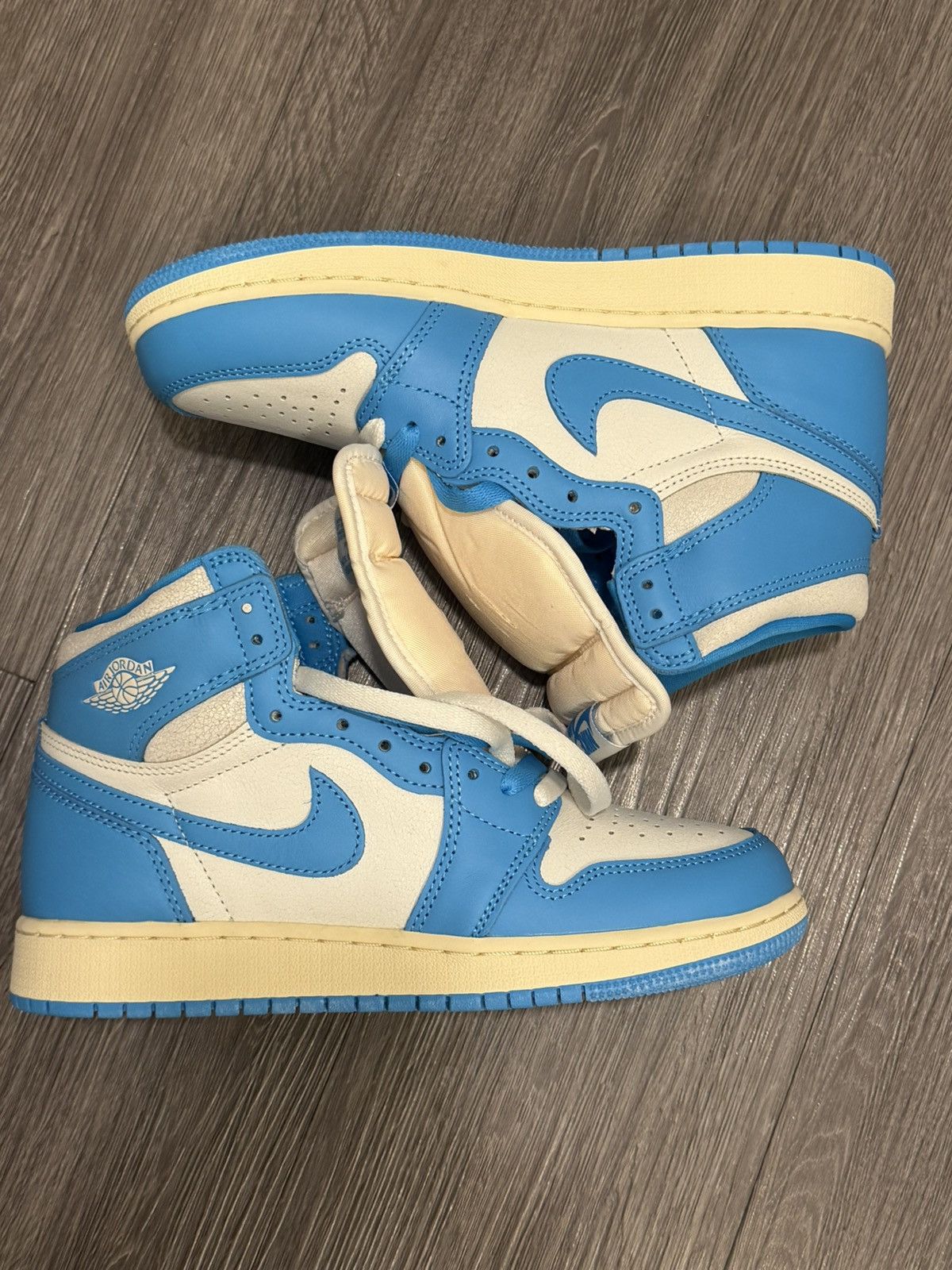 Jordan Brand Jordan 1 UNC Size US 6 / EU 39 - 5 Thumbnail