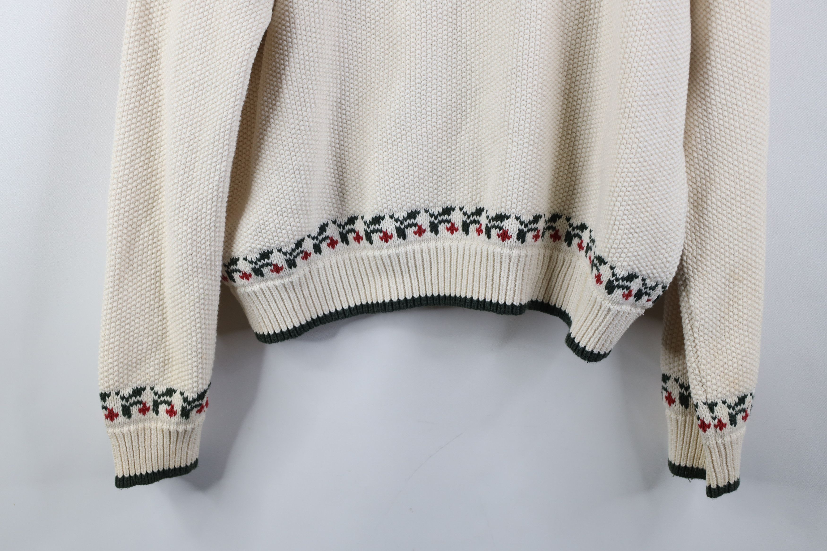 Cabelas Vintage 90s Cabelas Cardinal Bird Snow Crewneck Sweater Size L / US 10 / IT 46 - 15 Thumbnail