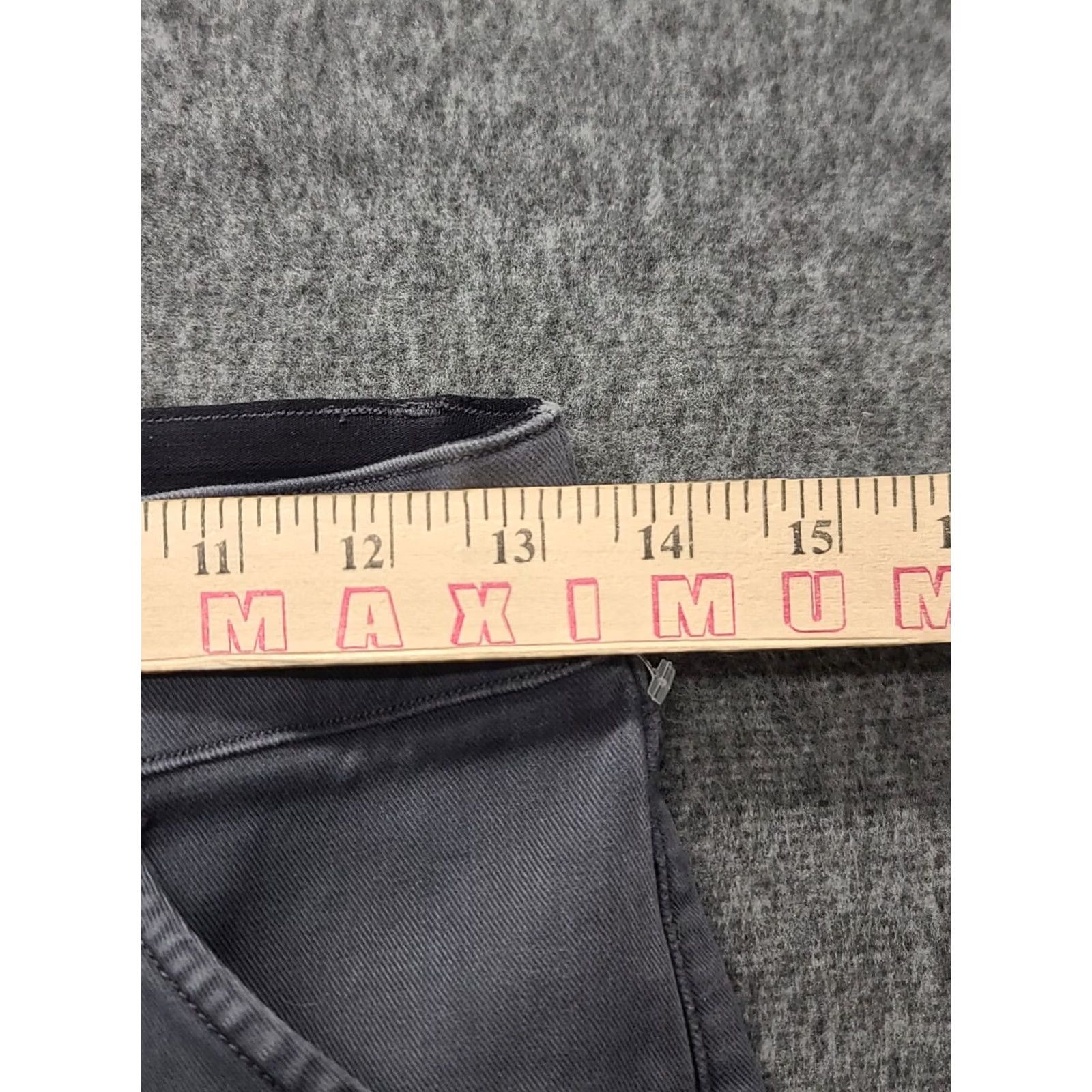 Spanx Spanx Jeans Womens M Regular Cargo Stretch Ankle High Rise 26 Inseam Pockets Black Denim Cotton Polyester Spandex Skinny Slimming Comfort Distressed Size 32" / US 10 / IT 46 - 3 Thumbnail