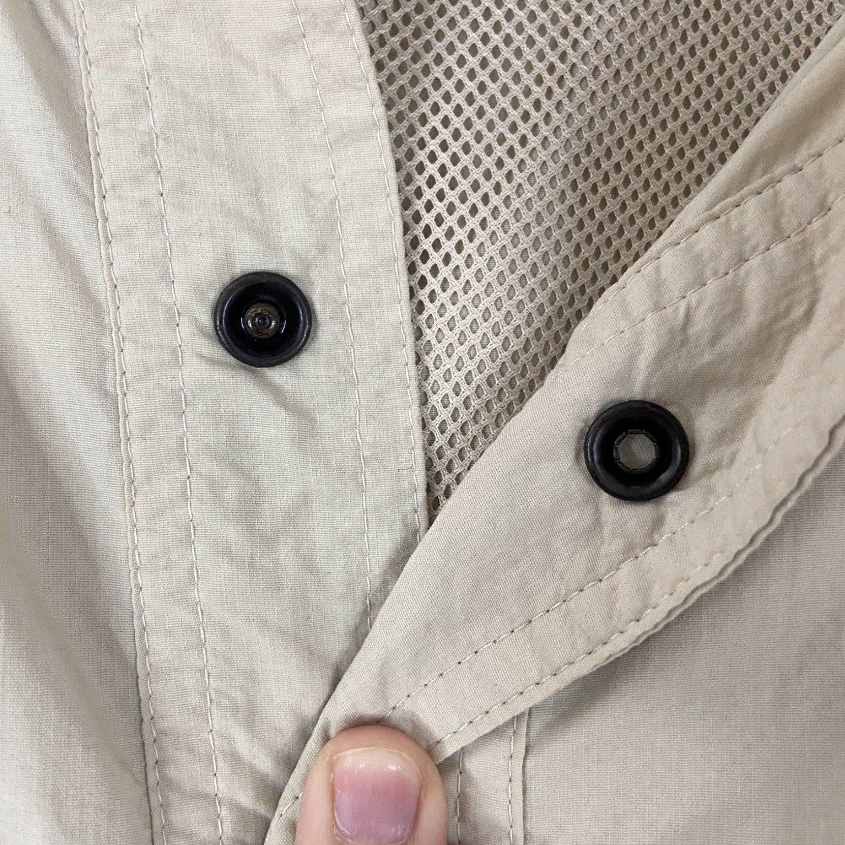 ExOfficio VINTAGE ExOfficio Inset Shield Men’s XL Beige Button-Up Long Sleeve Shirt Adult XL Beige Shirt Mens Size US XL / EU 56 / 4 - 7 Thumbnail