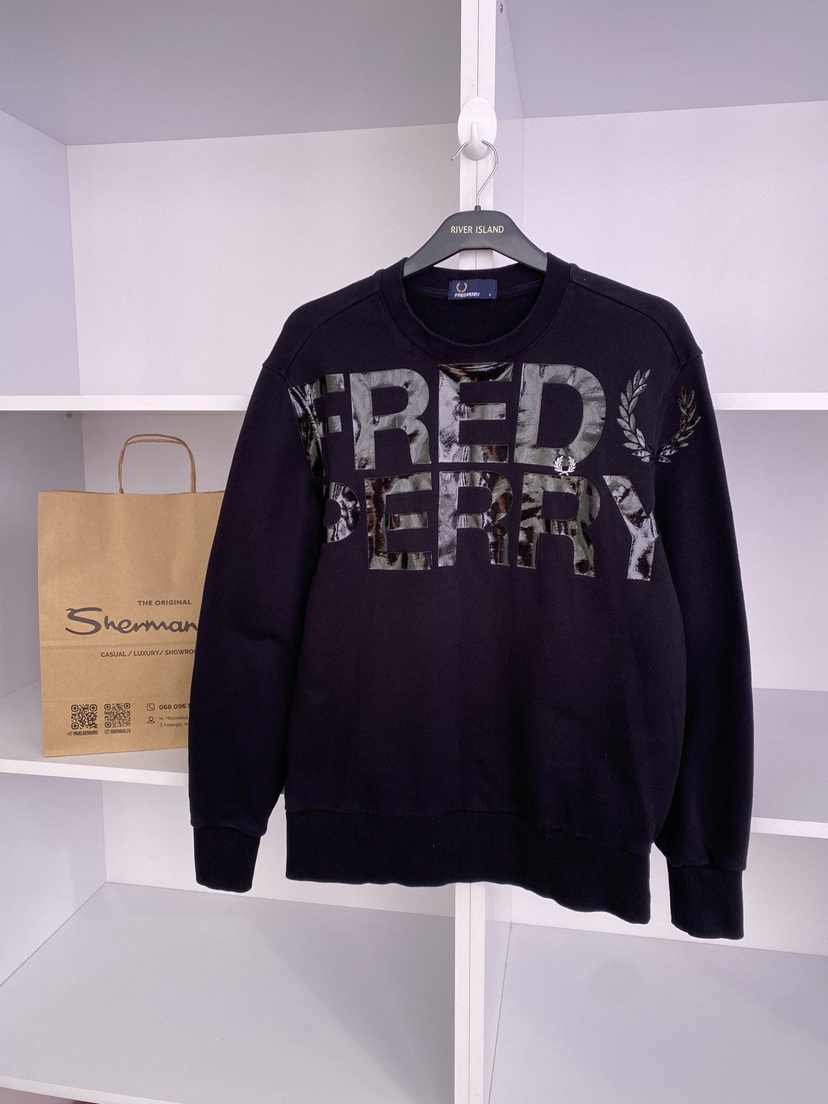 Fred Perry × Vintage Vintage Fred Perry Vinyl Print Sweatshirt Size US S / EU 44-46 / 1 - 3 Thumbnail