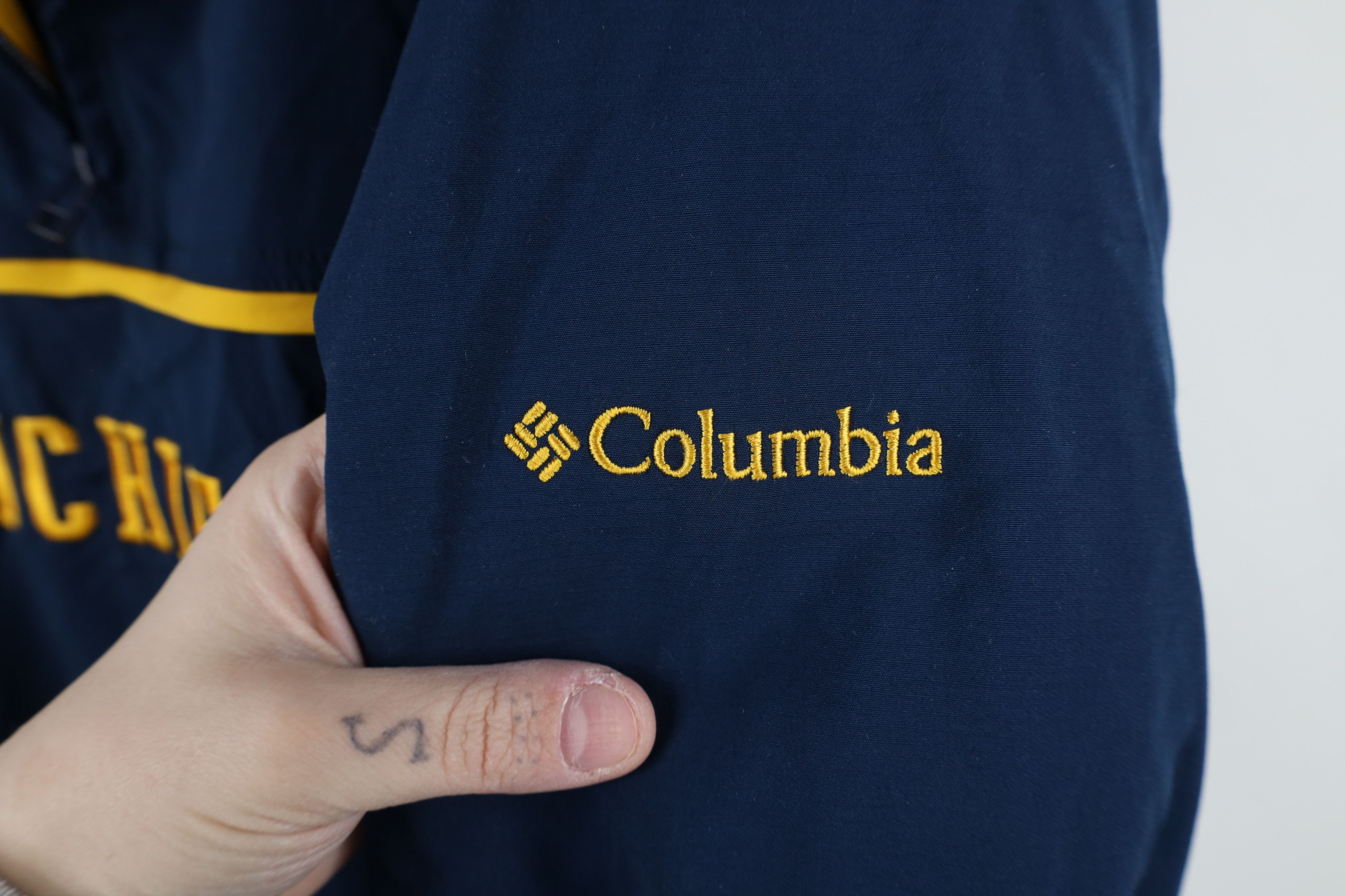 Columbia × Vintage Vintage Columbia University of Michigan Pullover Jacket Size US XL / EU 56 / 4 - 4 Thumbnail