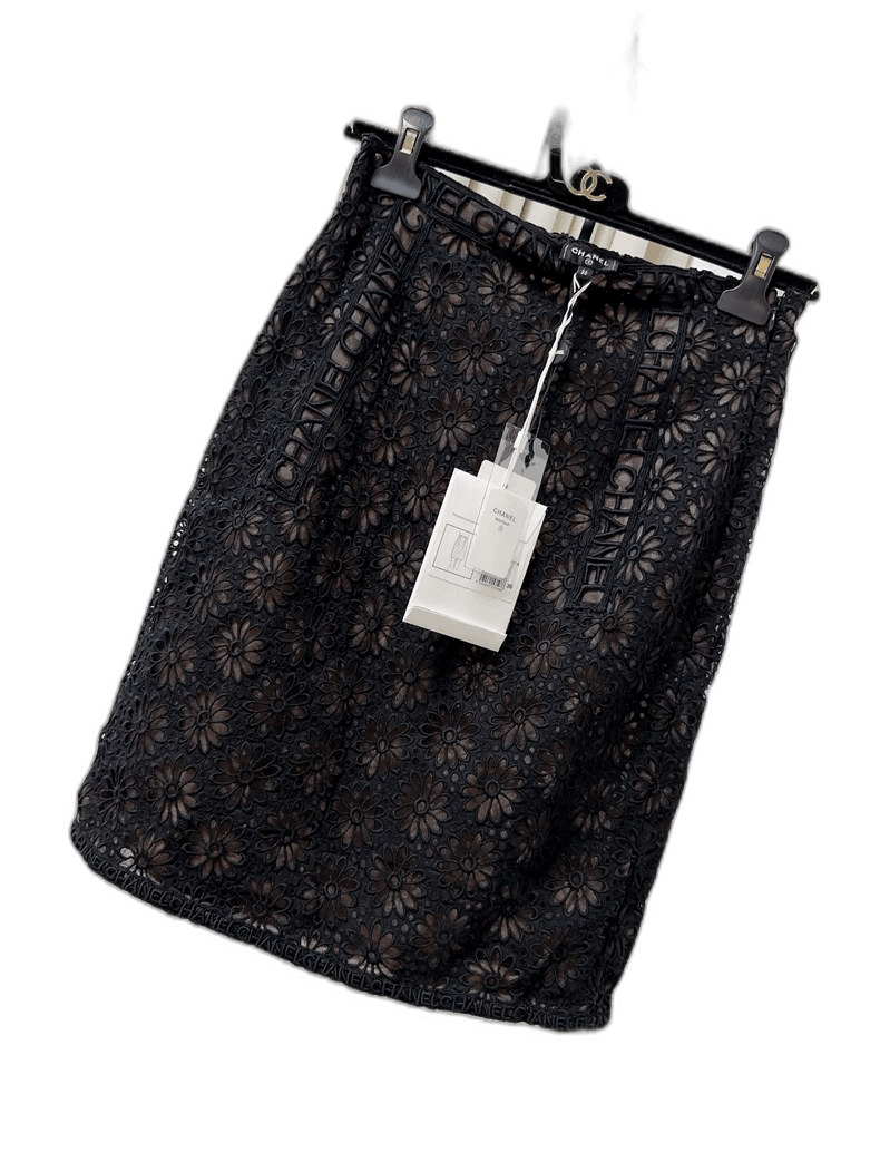 Chanel Chanel Black Daisy Lace Mini Skirt Size 36" / US 14 / IT 50 - 1 Thumbnail