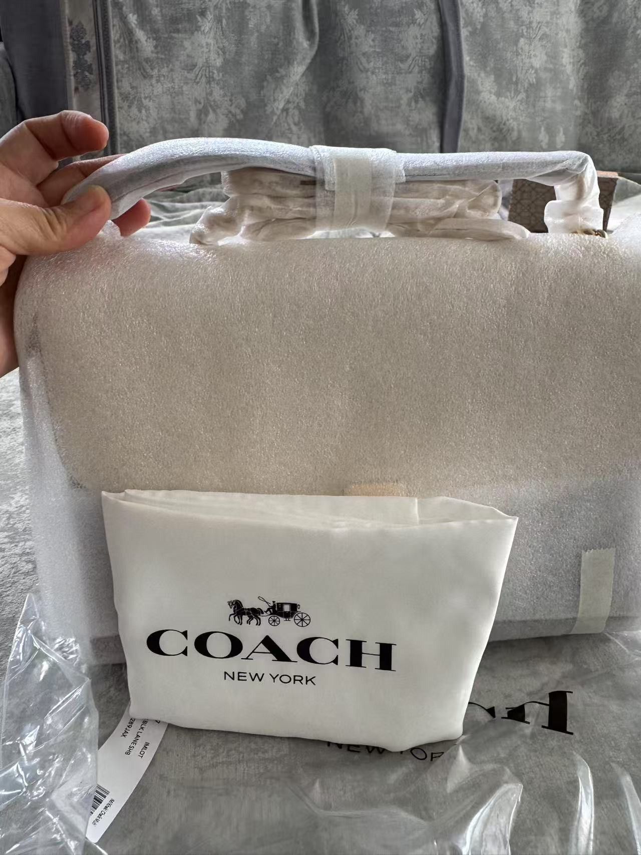 Coach Coach Lane Shoulder Bag In Signature Canvas - C8207 Size ONE SIZE - 7 Thumbnail