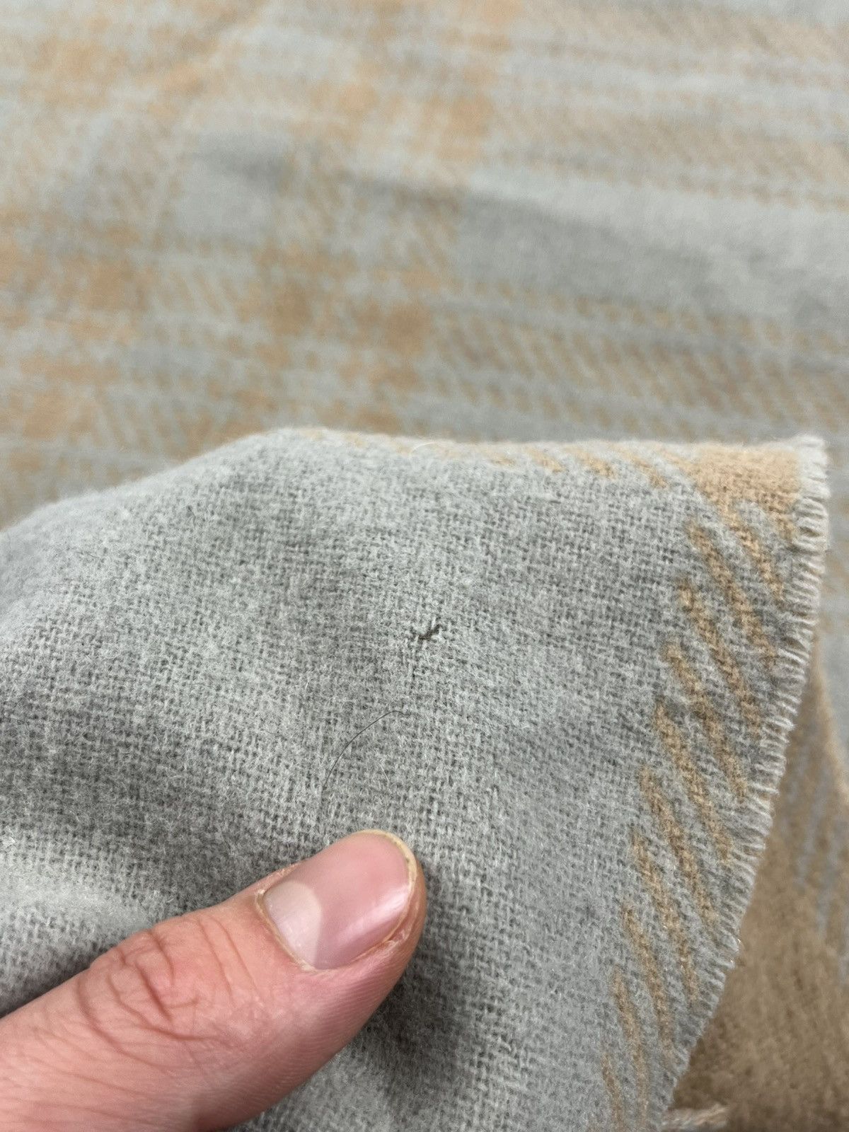 Burberry BURBERRY Wool Merino Cashmere Nova Check Monogram Scarf Size ONE SIZE - 11 Thumbnail