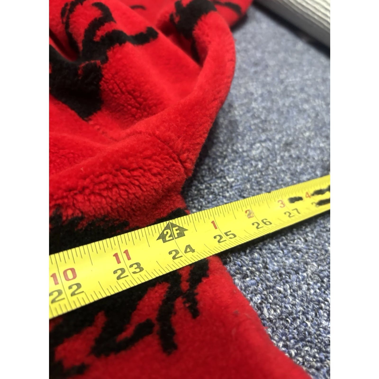 Vintage VINTAGE 90s Black Mountain Full Zip Horse Equestrian Print Fleece Jacket L Red Women Size L / US 10 / IT 46 - 4 Thumbnail