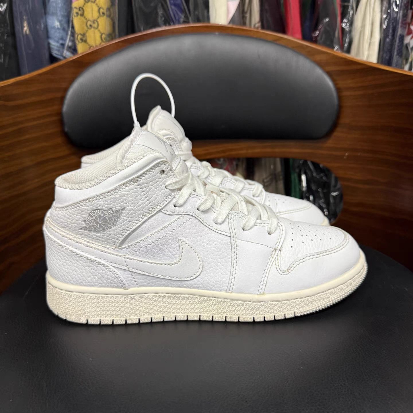 Jordan Brand Air Jordan 1 Mid Sneakers K15 Size US 8.5 / IT 38.5 - 4 Thumbnail