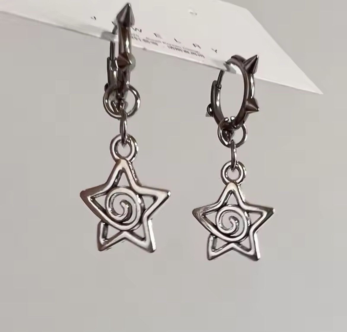 Vintage Y2K Spike Star Drop Earrings Size ONE SIZE - 1 Thumbnail