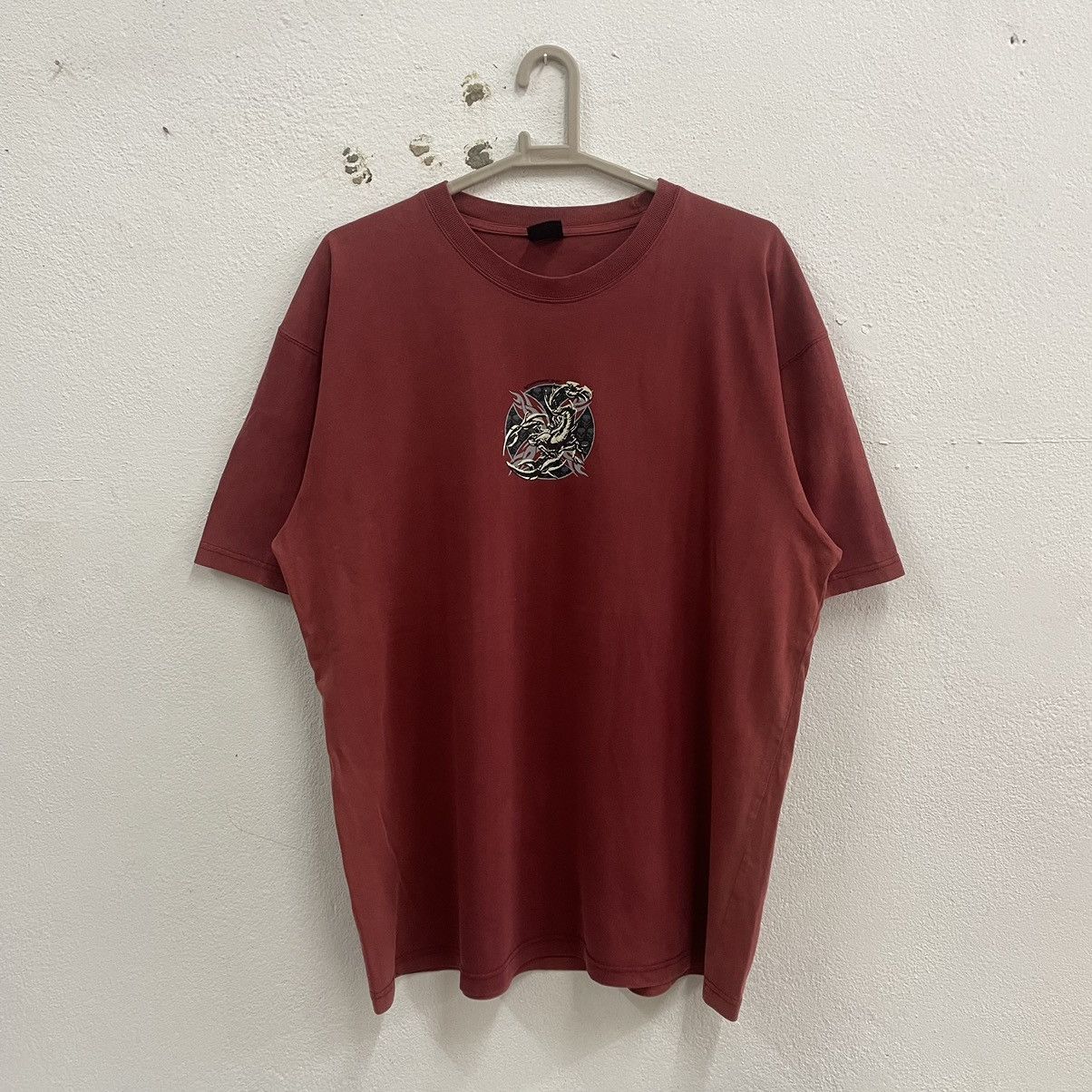 Vintage 🔥Vintage Scorpion Bay Big Logo Sun Faded Surfing Tee Size US XXL / EU 58 / 5 - 2 Thumbnail