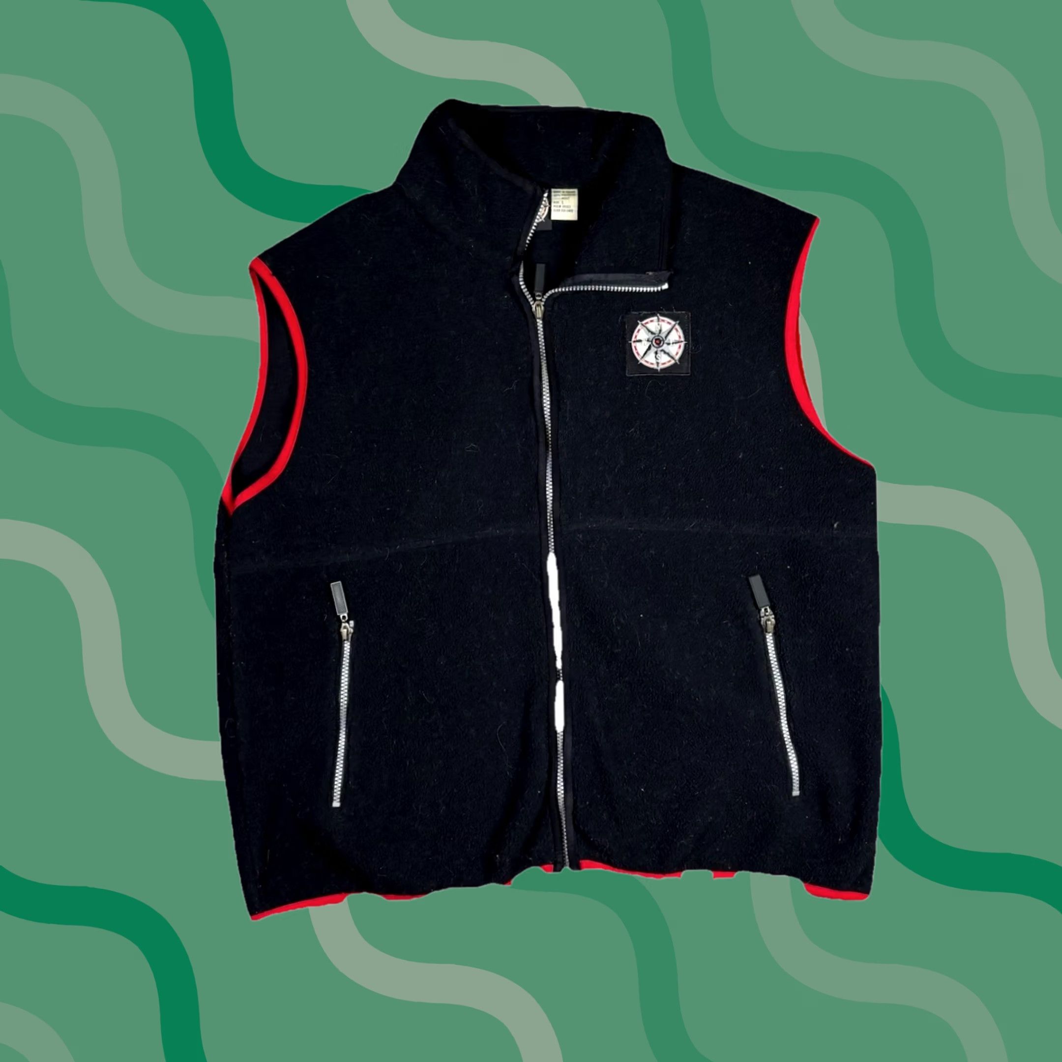 Marlboro VINTAGE Marlboro Adventure Gear Vest Adult Large Black Fleece Red Compass Y2K Mens Vest Size US L / EU 52-54 / 3 - 1 Thumbnail