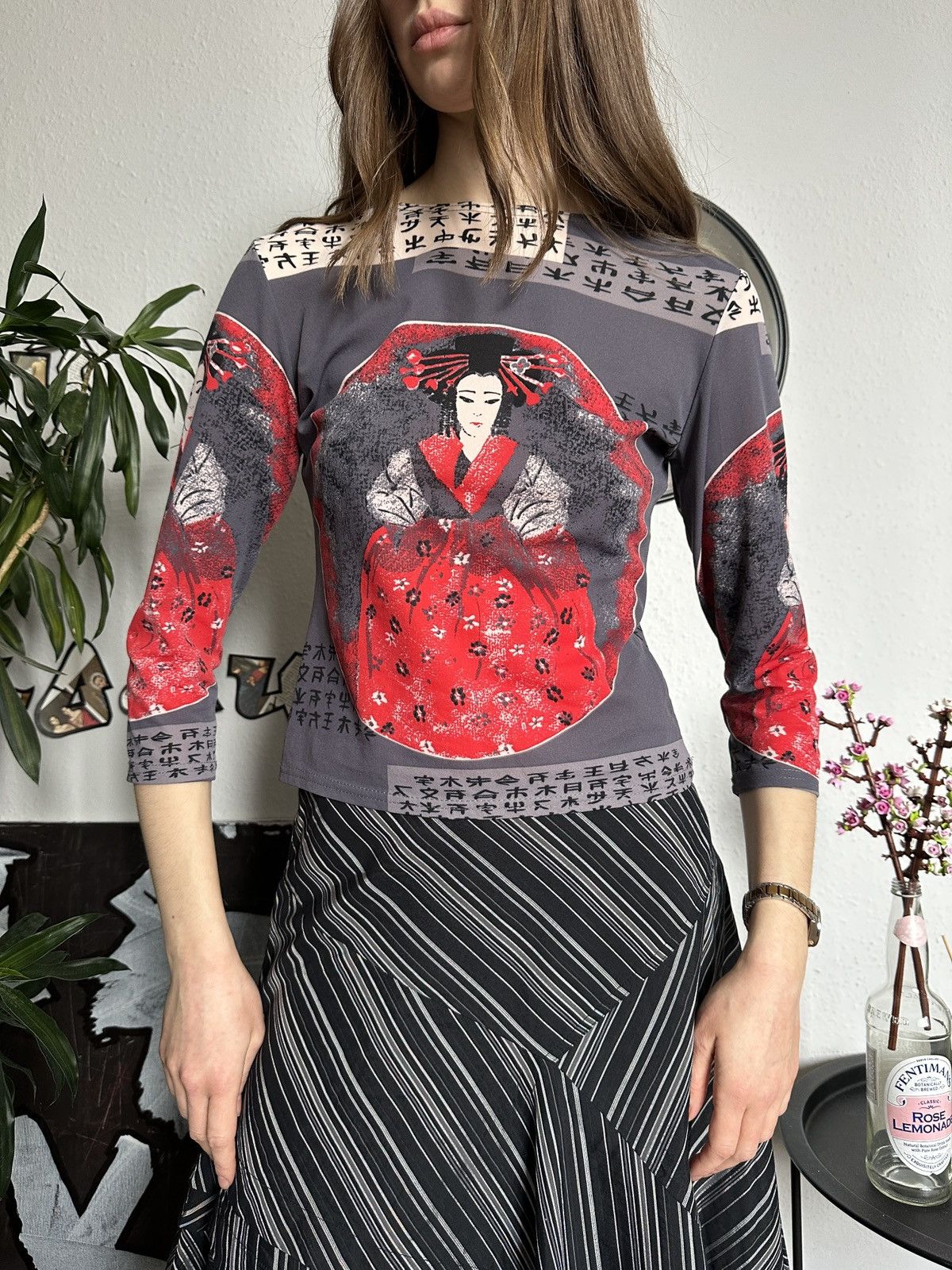 Japanese Brand × Vintage 2000s Asian Japan Graphic Full Printed Crop Top Size L / US 10 / IT 46 - 1 Thumbnail