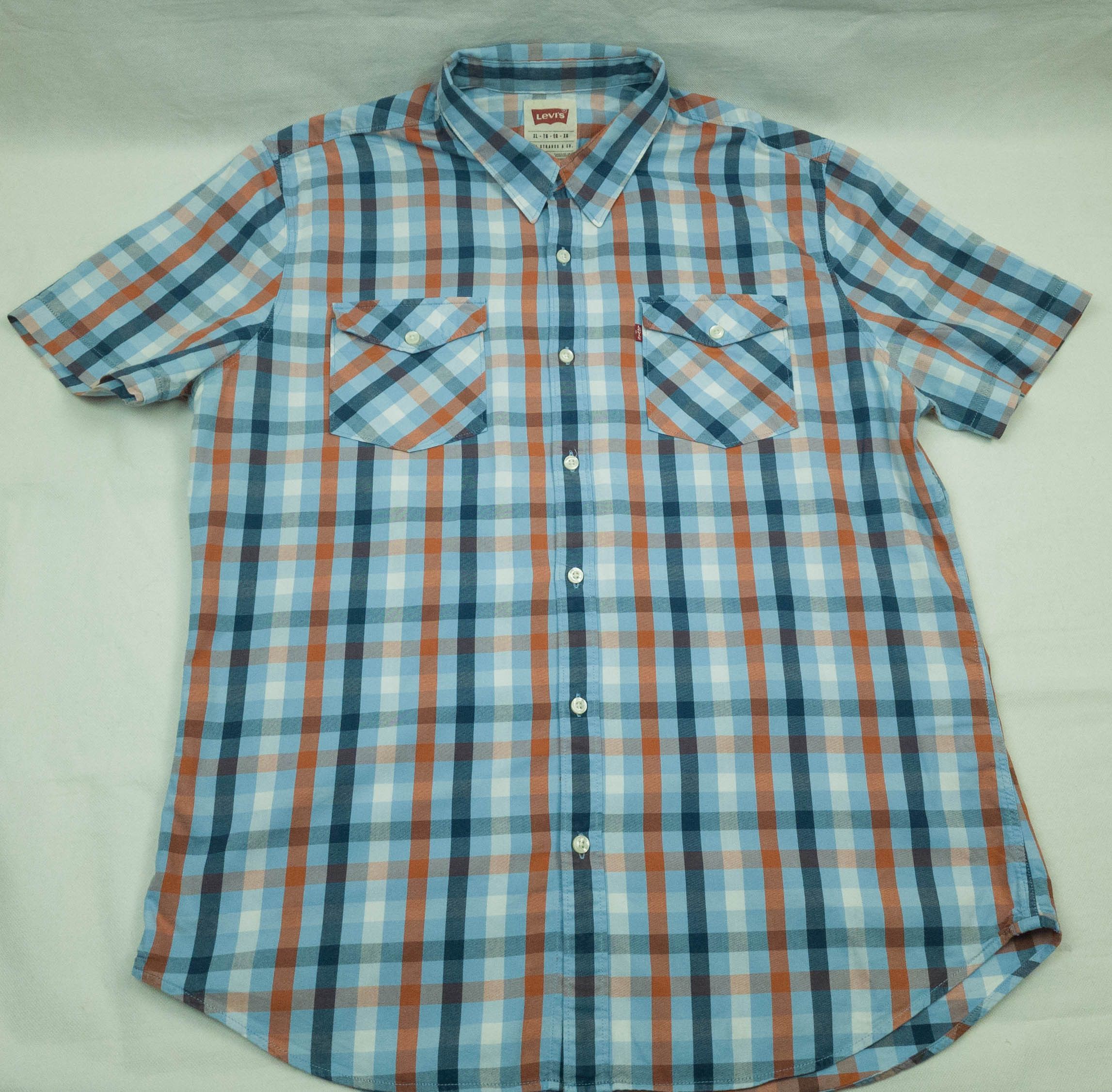 Levi's MENS Levi's SHIRT SHORT SLEEVE COTTON SIZE XL Size US XL / EU 56 / 4 - 2 Thumbnail