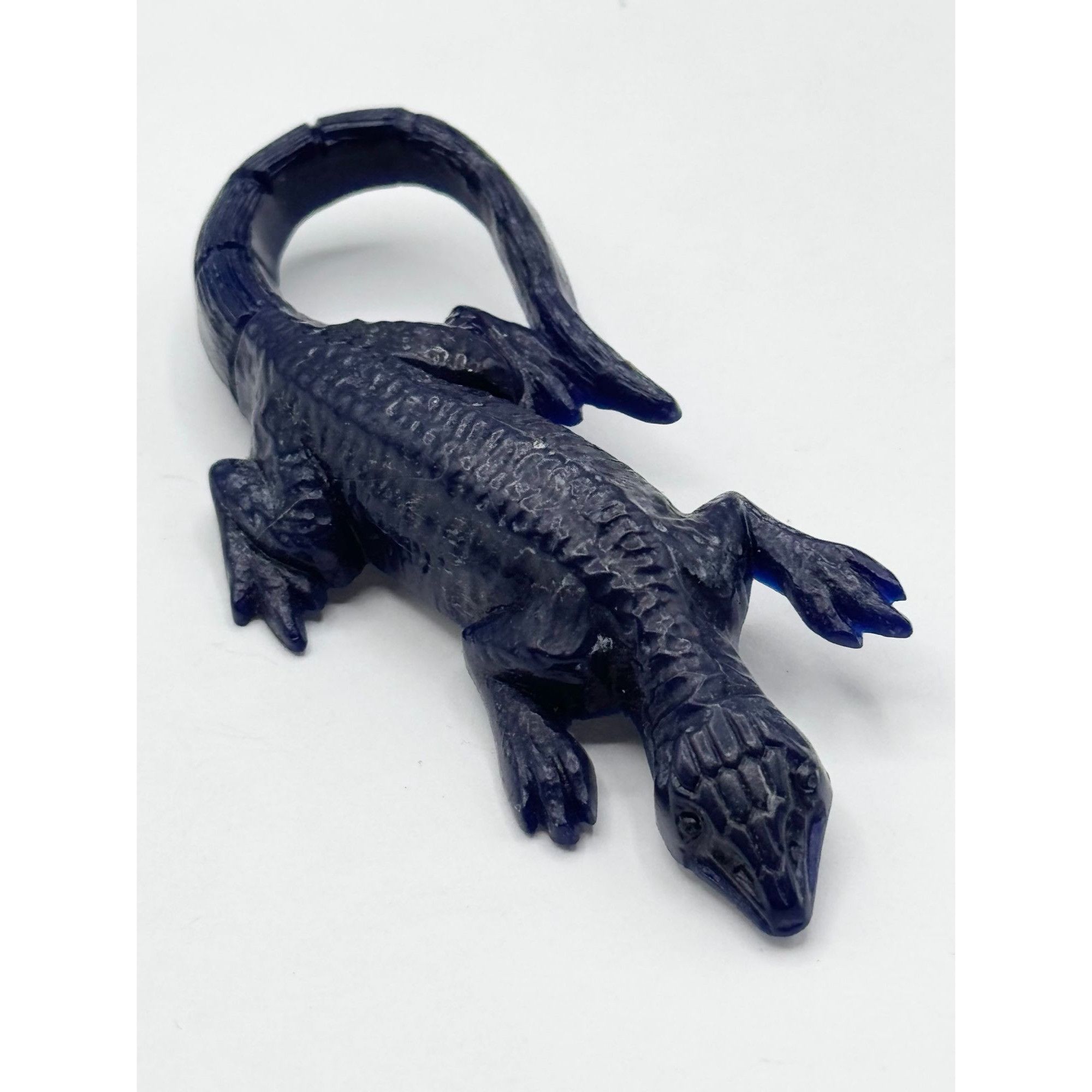 Vintage Vintage carved blue Lucite lizard gecko brooch pin Size ONE SIZE - 2 Thumbnail