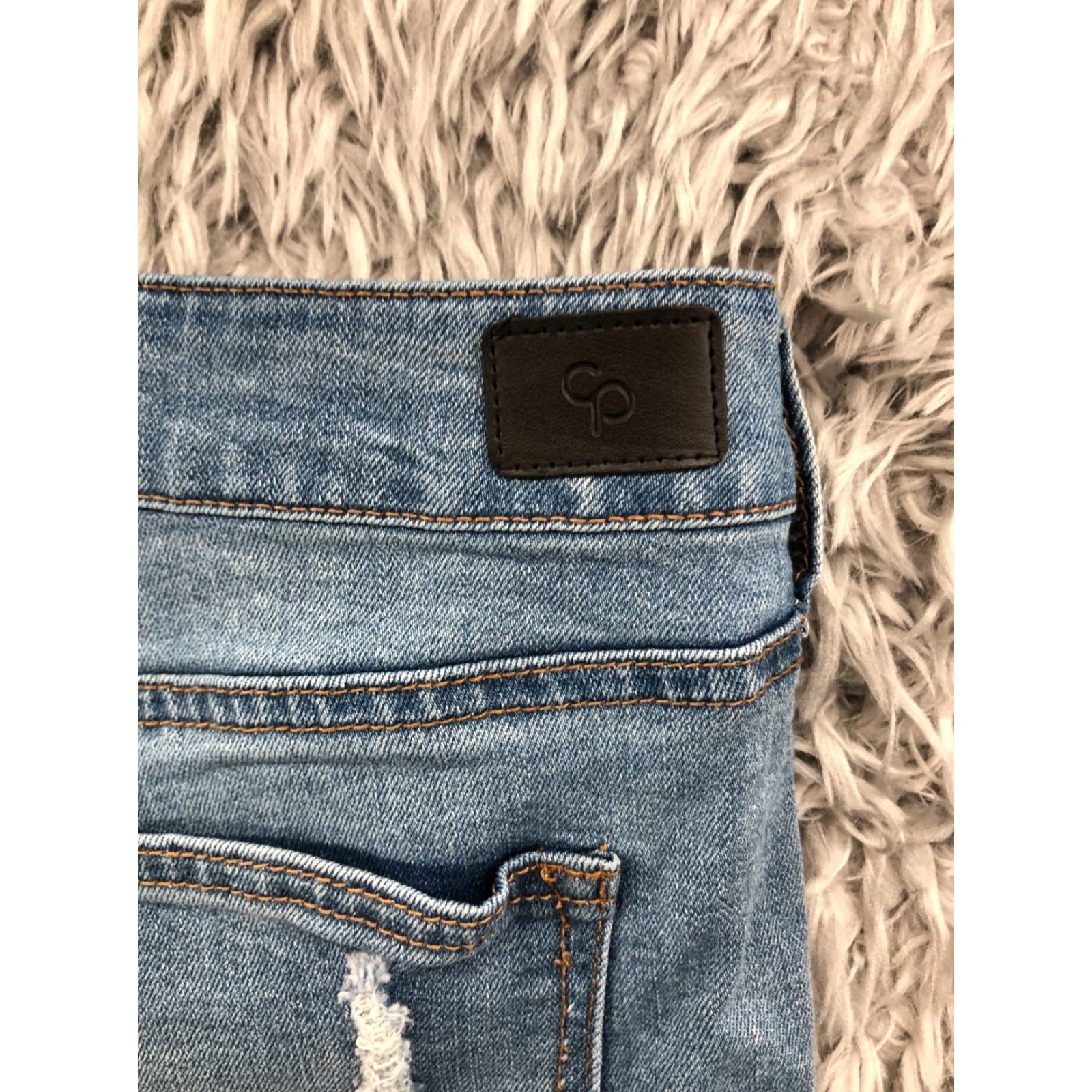 Vintage Celebrity Pink Cut-off Shorts Junior Size 5 High Rise Dark Wash Blue Denim Jean Women Casu al Casual Womens Jeans Size 27" / US 4 / IT 40 - 5 Thumbnail