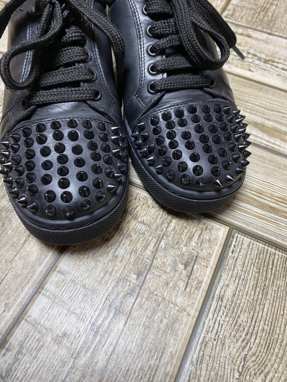 Christian Louboutin Christian louboutin sneakers black leather us7 Size US 7 / IT 37 - 13 Thumbnail