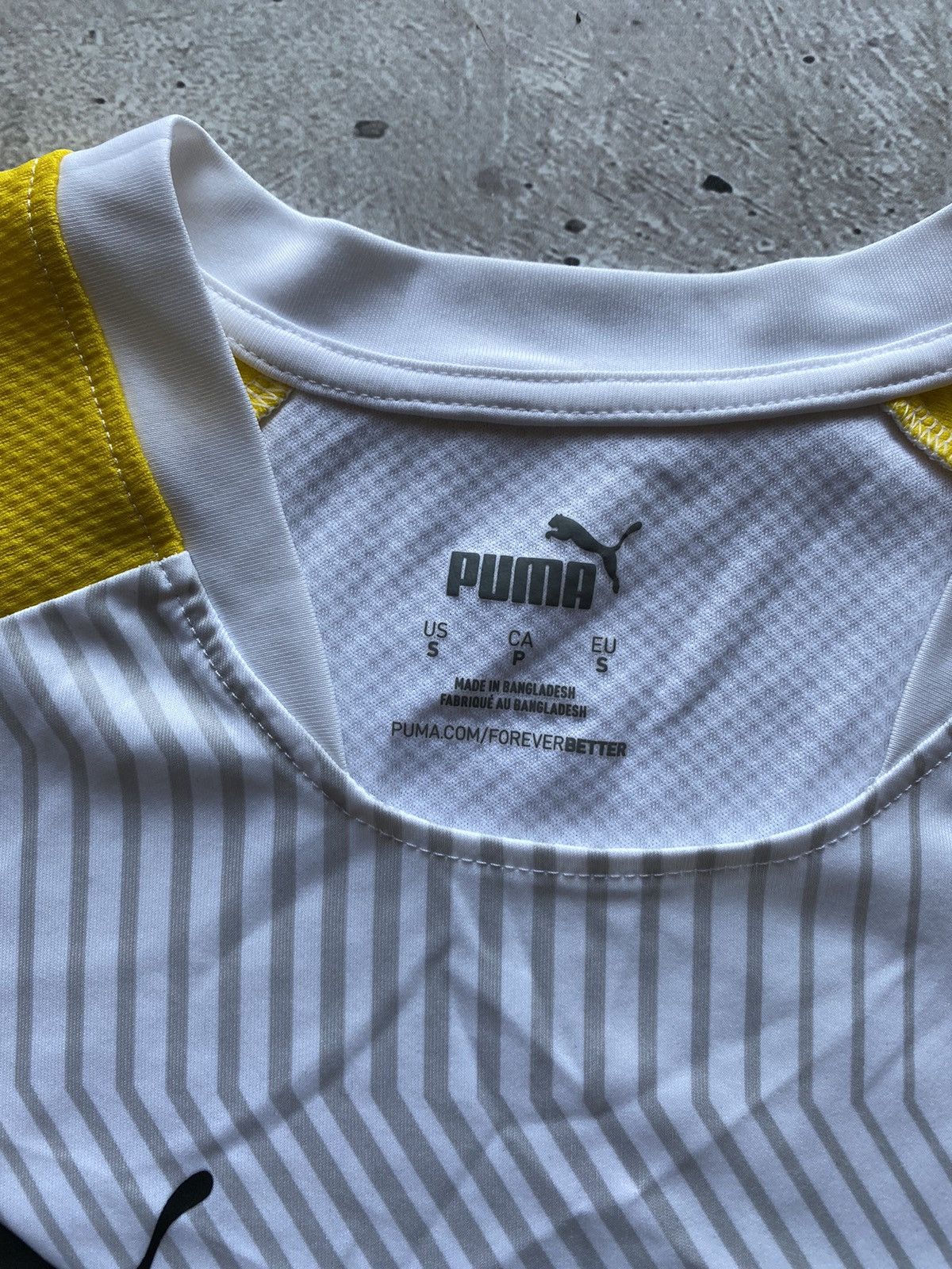 Puma Rare Puma Borussia Dortmund BVB 20/21 Home Soccer Jersey Size US S / EU 44-46 / 1 - 4 Thumbnail
